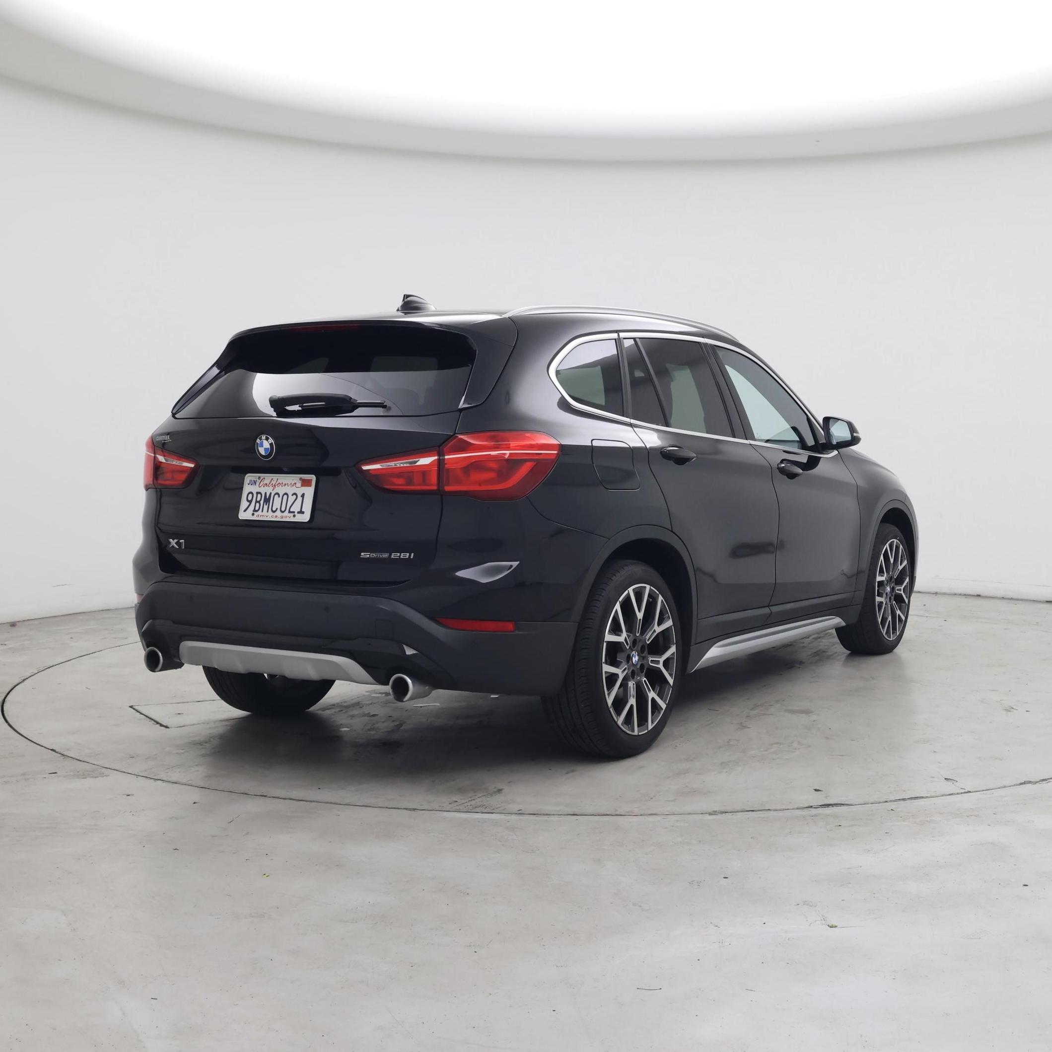 Thumbnail: 2022 BMW X1 - 8
