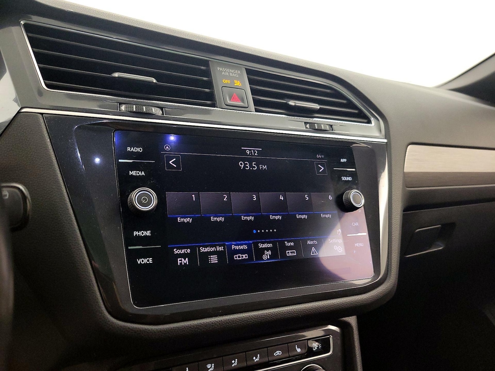 2021 Volkswagen Tiguan SE R-LINE BLACK - Photo 16