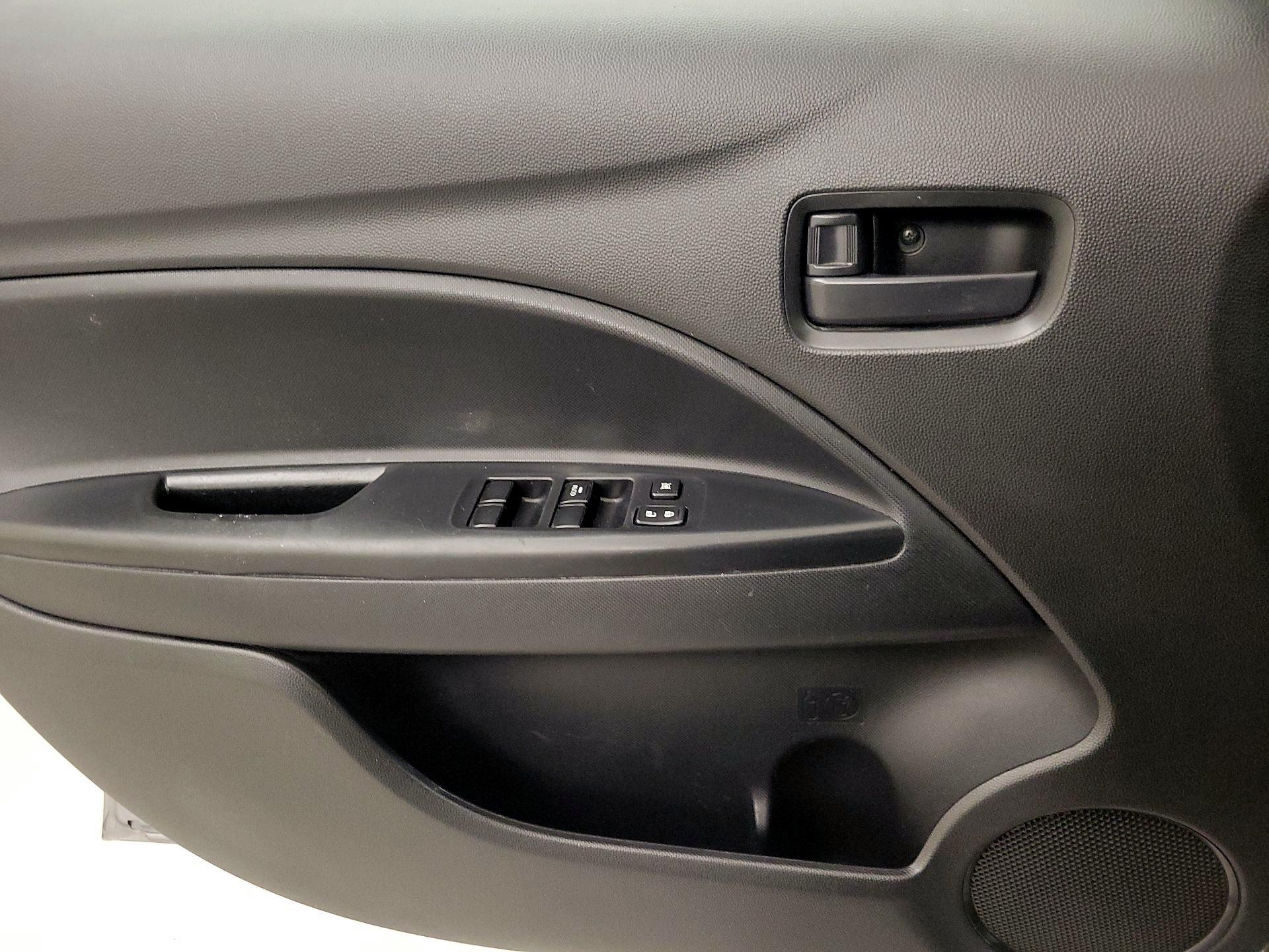 Thumbnail: 2021 Mitsubishi Mirage - 12
