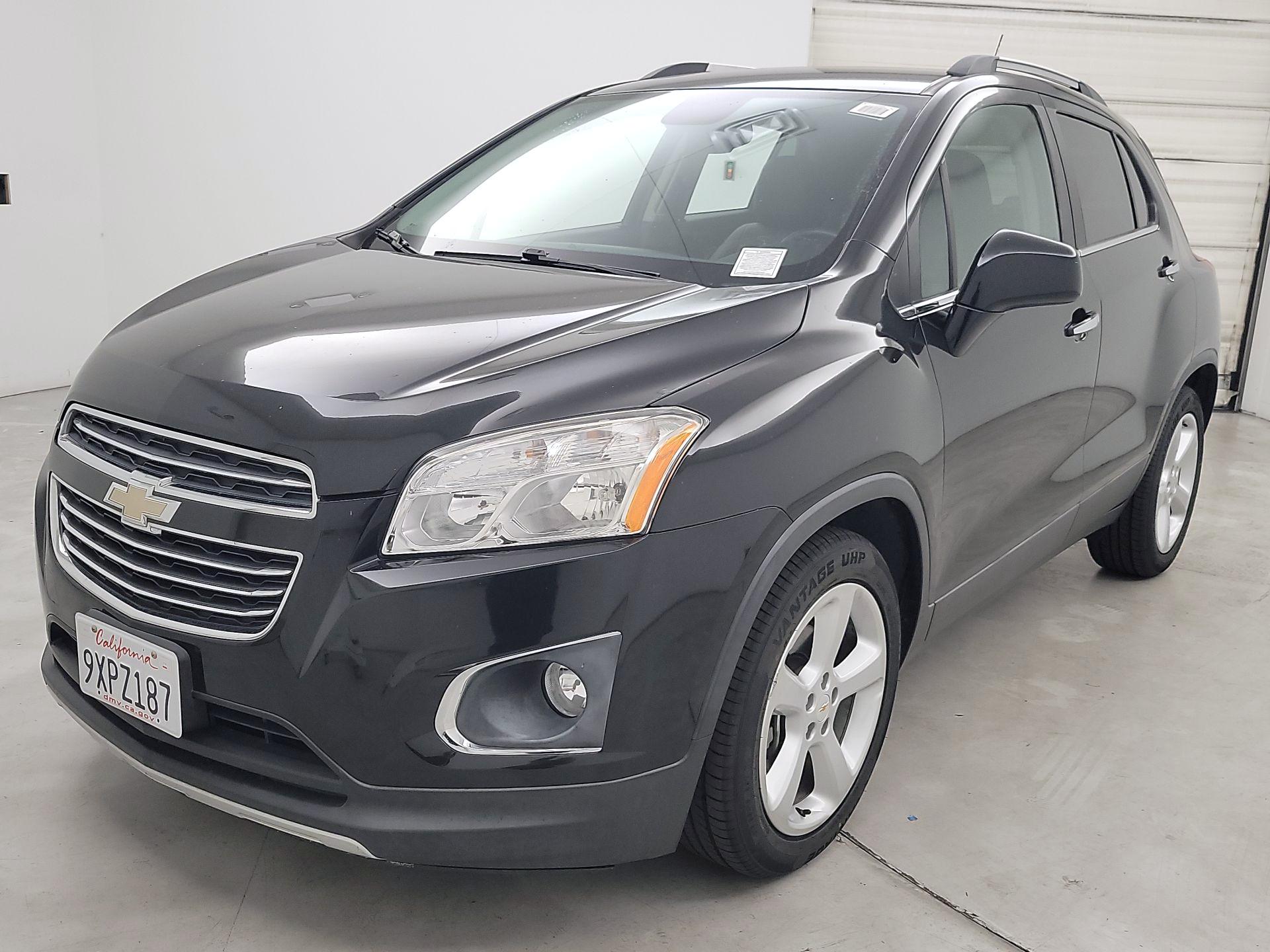 Thumbnail: 2015 Chevrolet Trax - 3