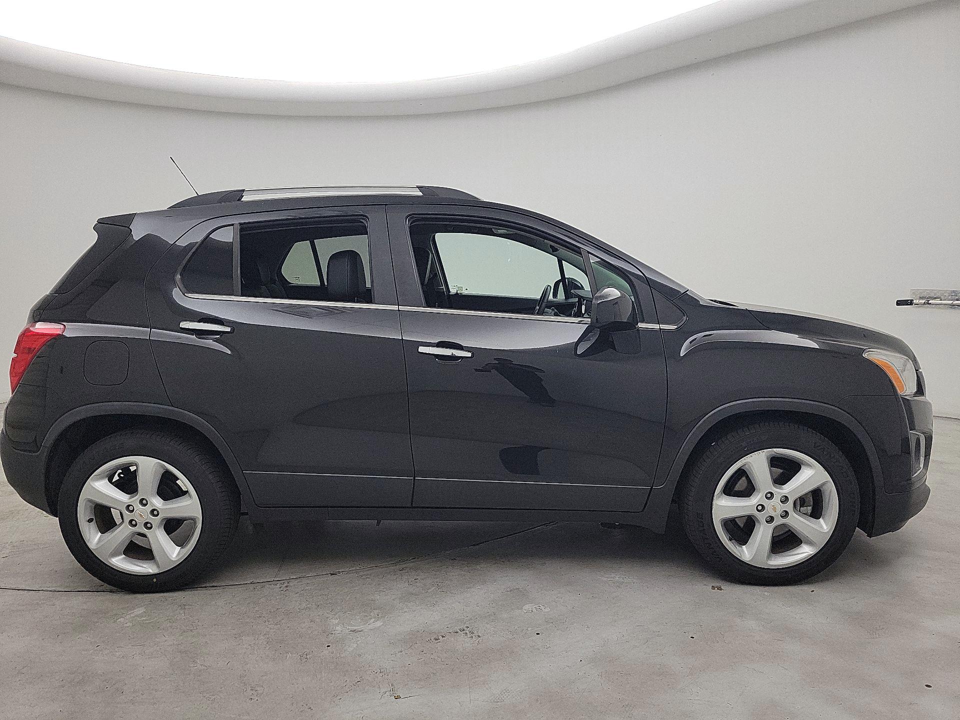 Thumbnail: 2015 Chevrolet Trax - 4