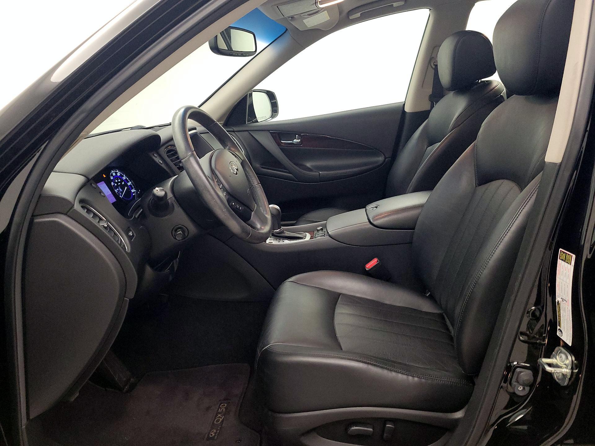 Thumbnail: 2017 INFINITI QX50 - 11