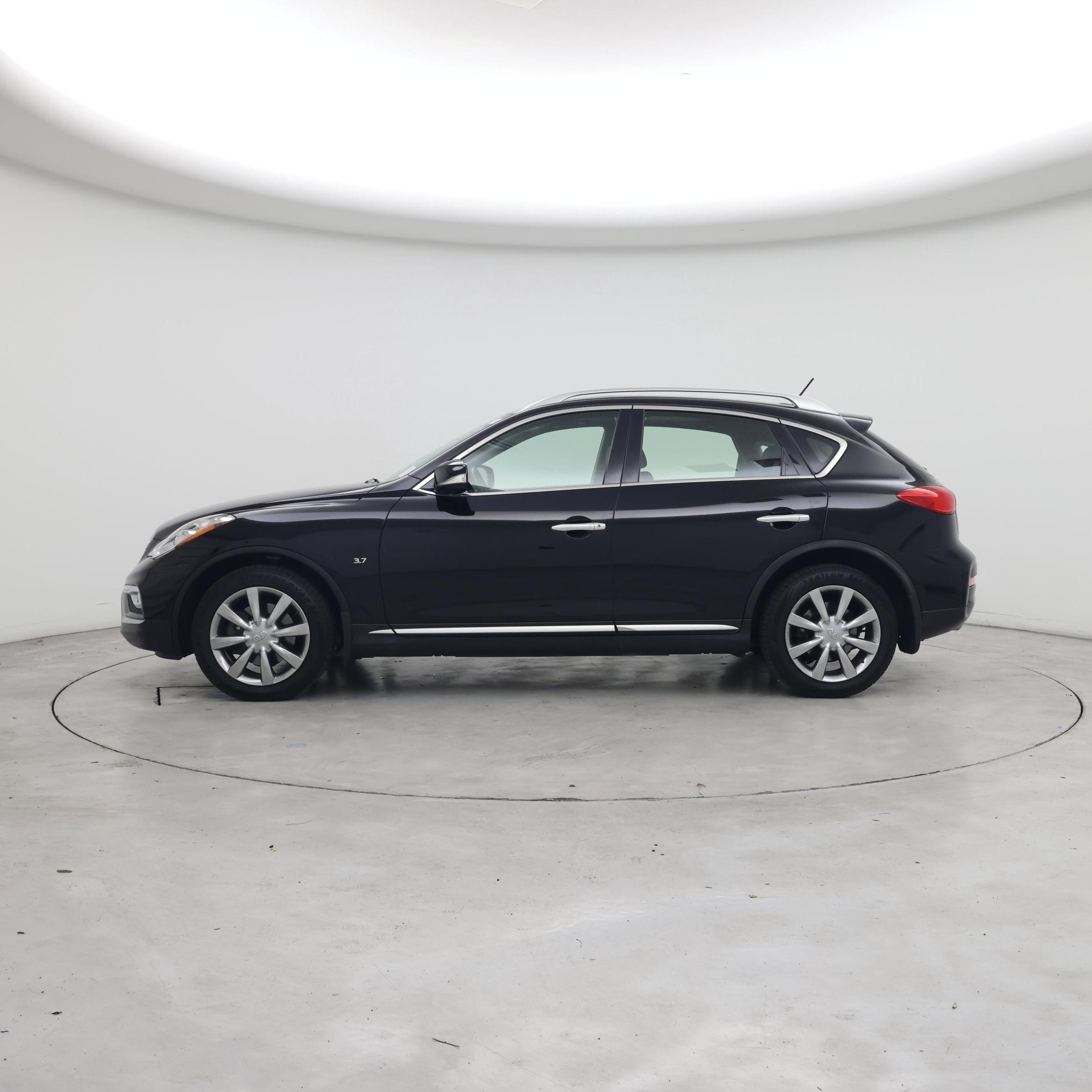 Thumbnail: 2017 INFINITI QX50 - 3