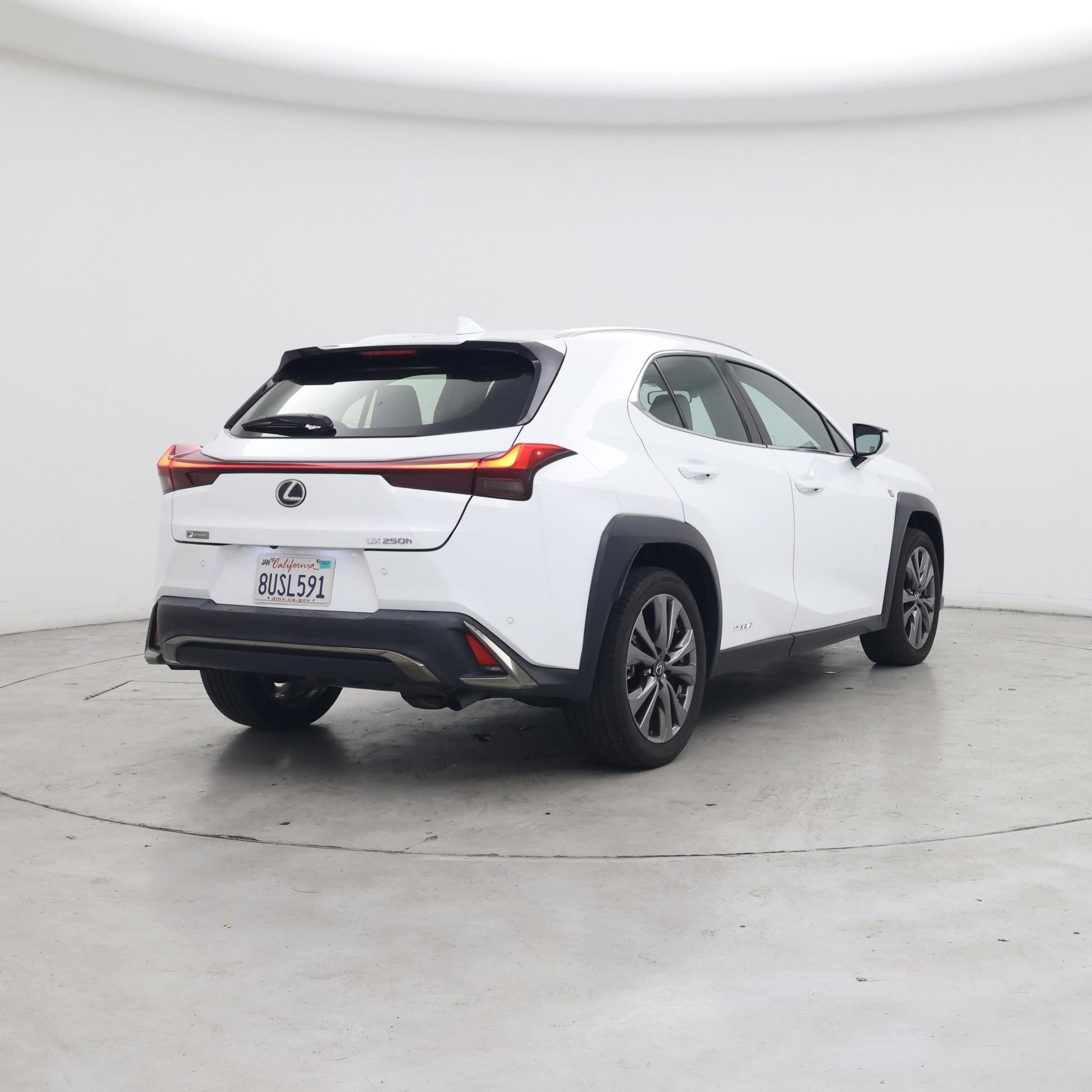Thumbnail: 2021 Lexus UX - 8