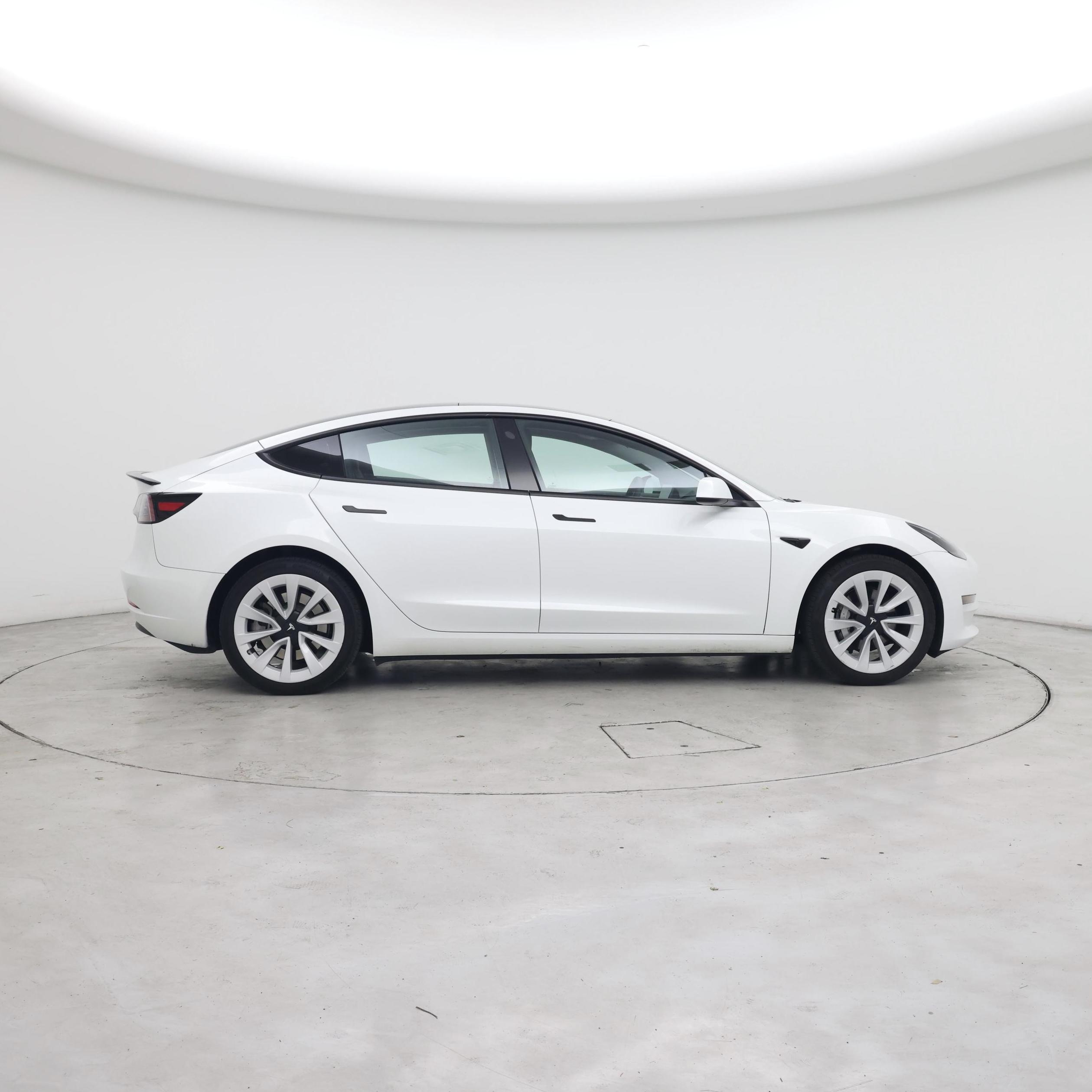 Thumbnail: 2023 Tesla Model 3 - 7