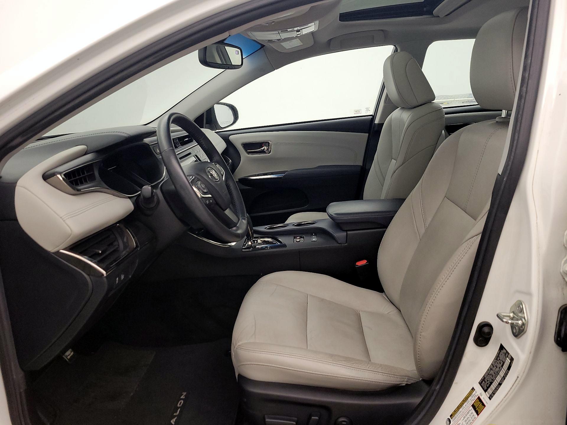 Thumbnail: 2015 Toyota Avalon - 11