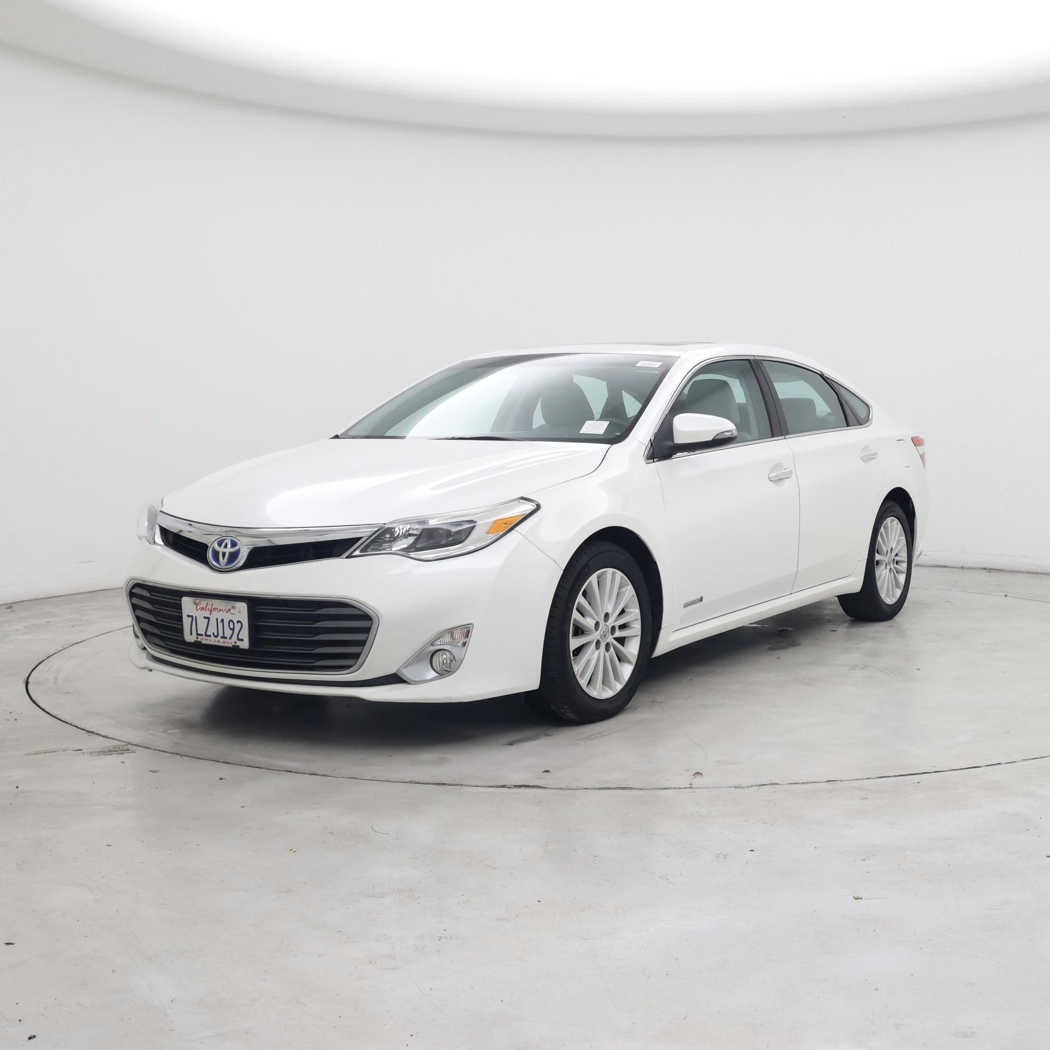 Thumbnail: 2015 Toyota Avalon - 4