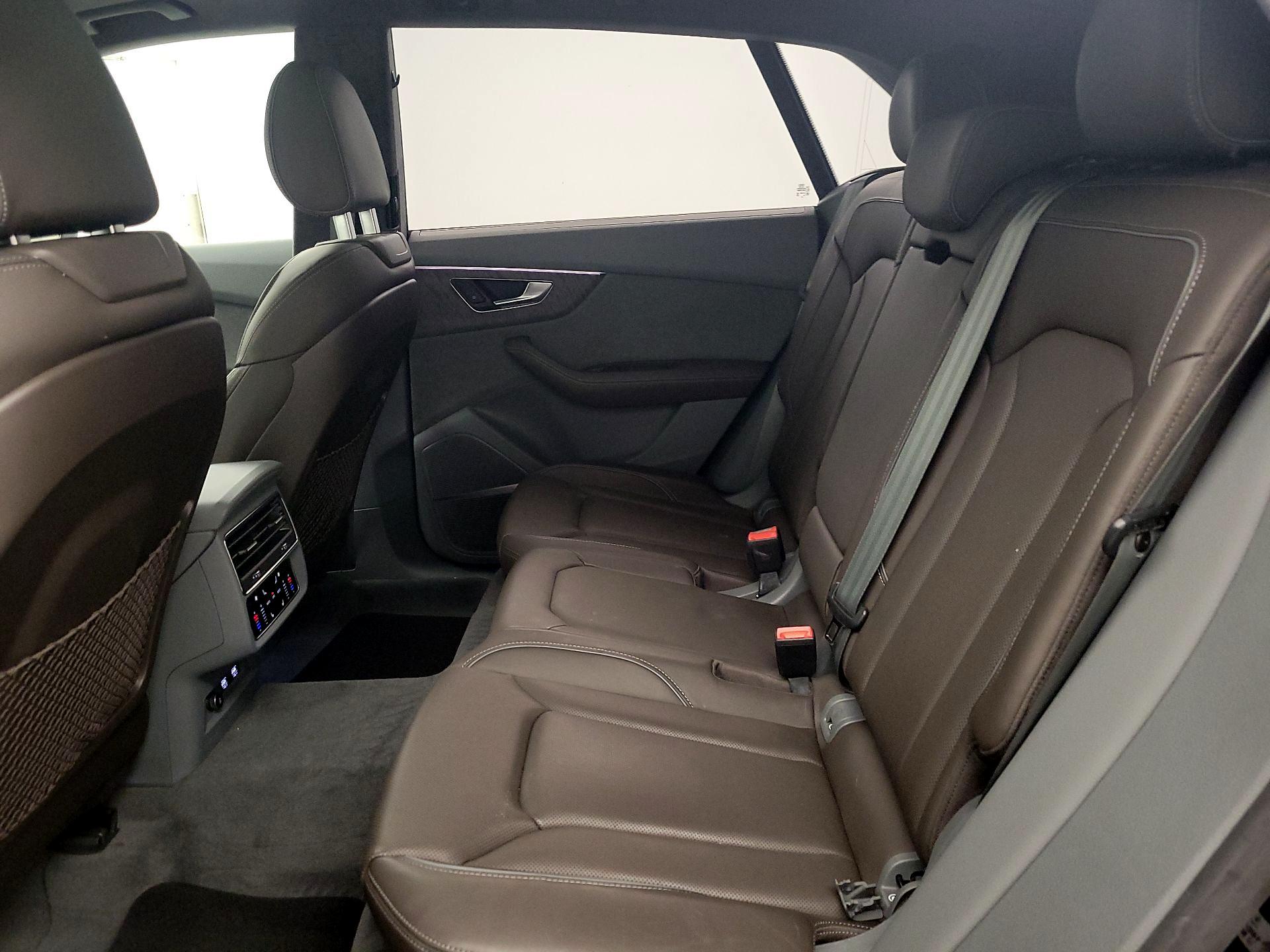 Thumbnail: 2020 Audi Q8 - 18