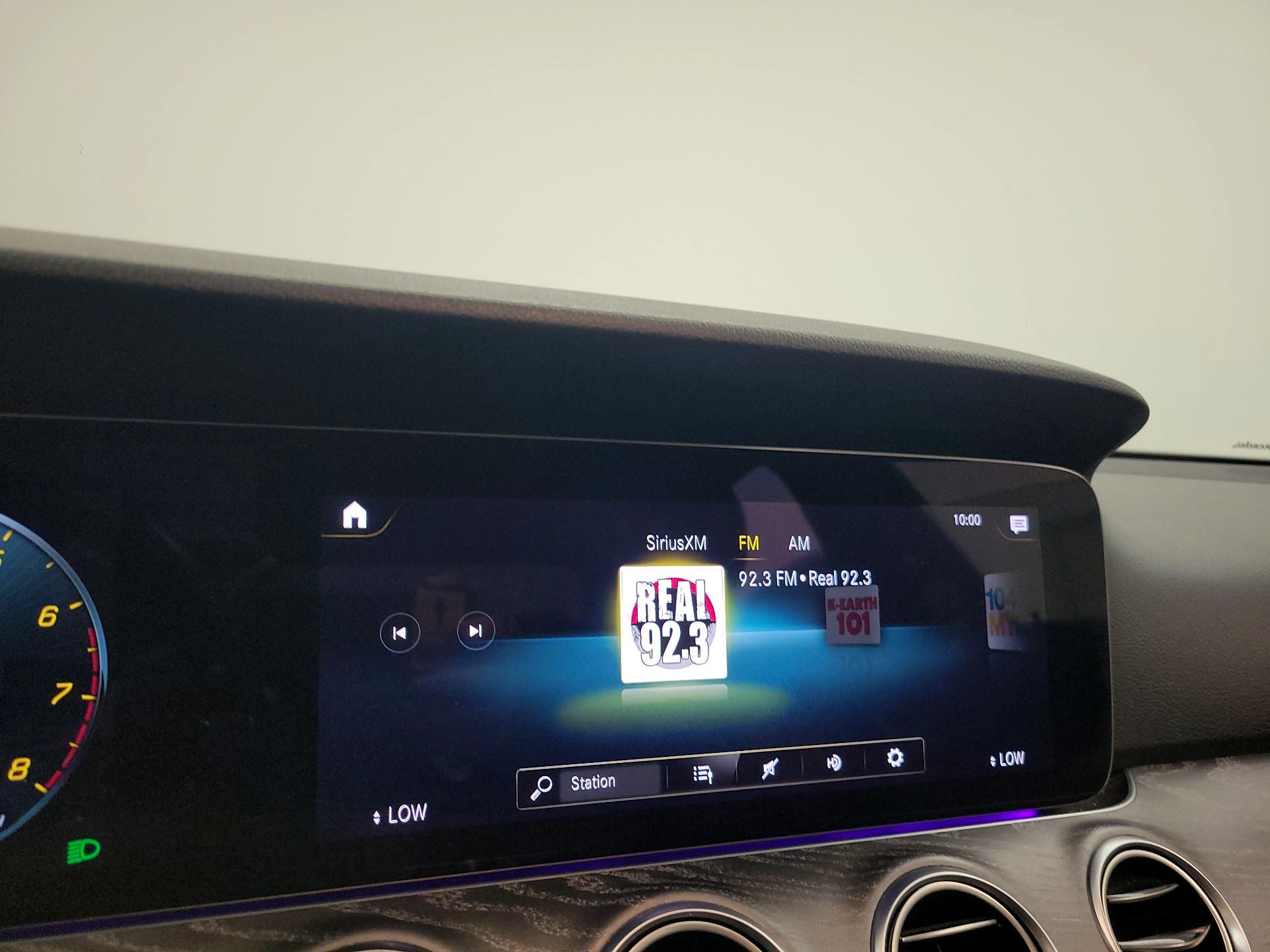 Thumbnail: 2021 Mercedes-Benz E-Class - 16