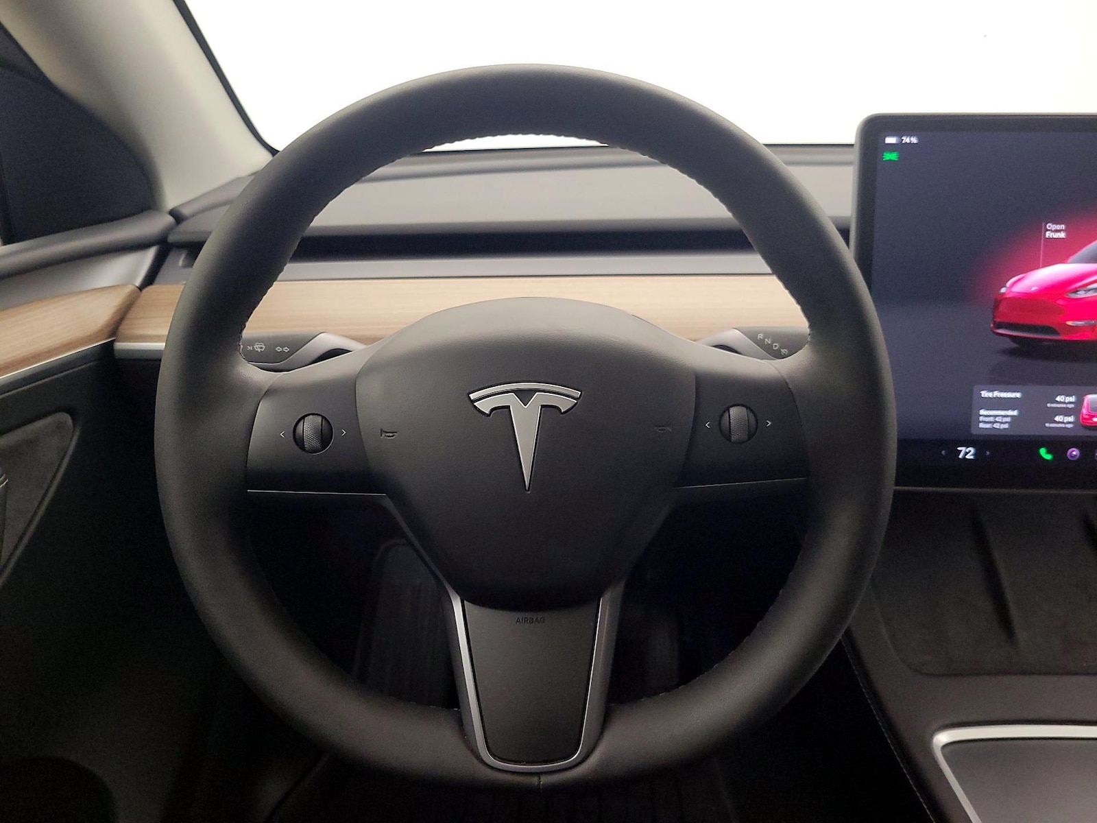 2025 Tesla Model Y Long Range - Photo 11