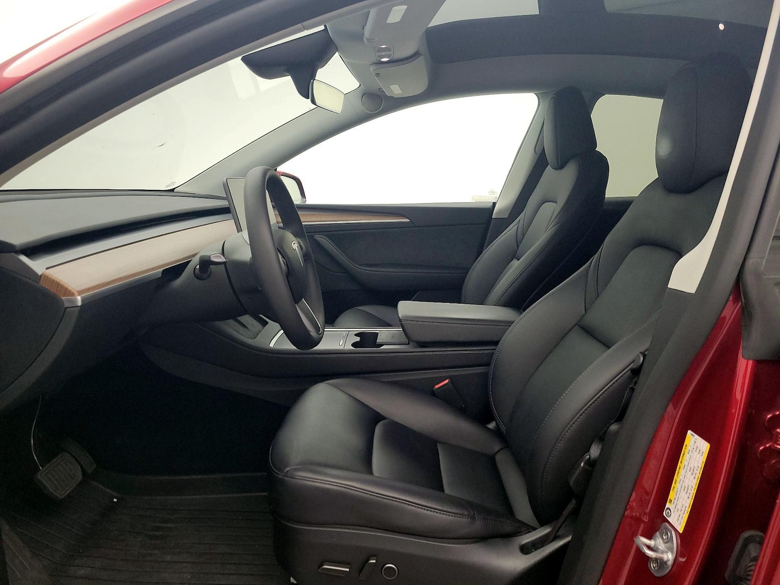 2025 Tesla Model Y Long Range - Photo 12