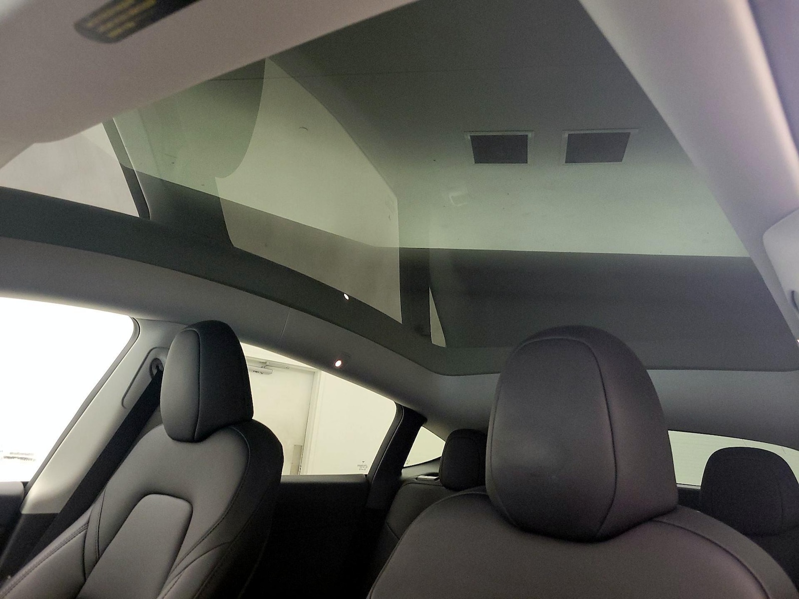 2025 Tesla Model Y Long Range - Photo 20