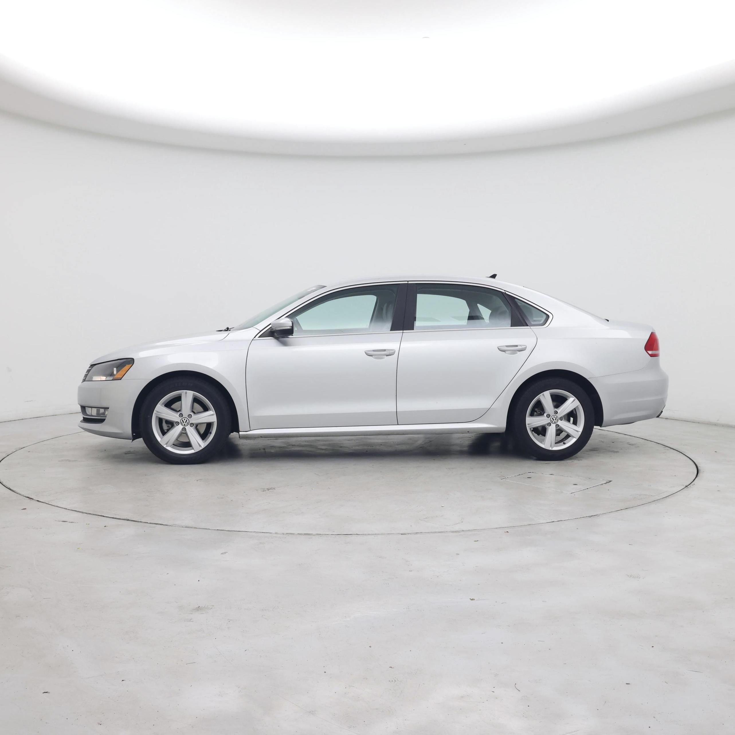 Thumbnail: 2015 Volkswagen Passat - 3