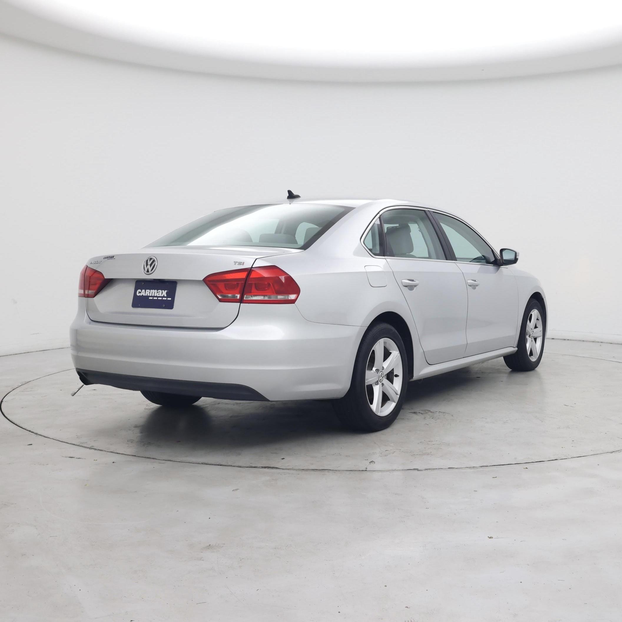 Thumbnail: 2015 Volkswagen Passat - 8