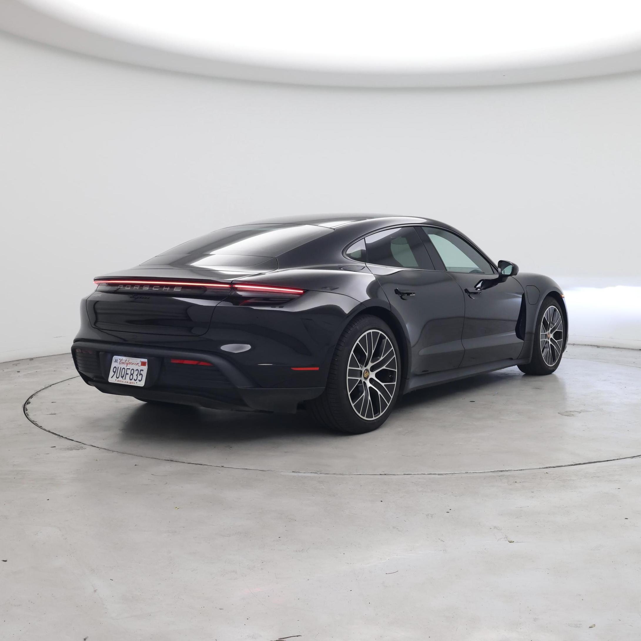Thumbnail: 2022 Porsche Taycan - 8