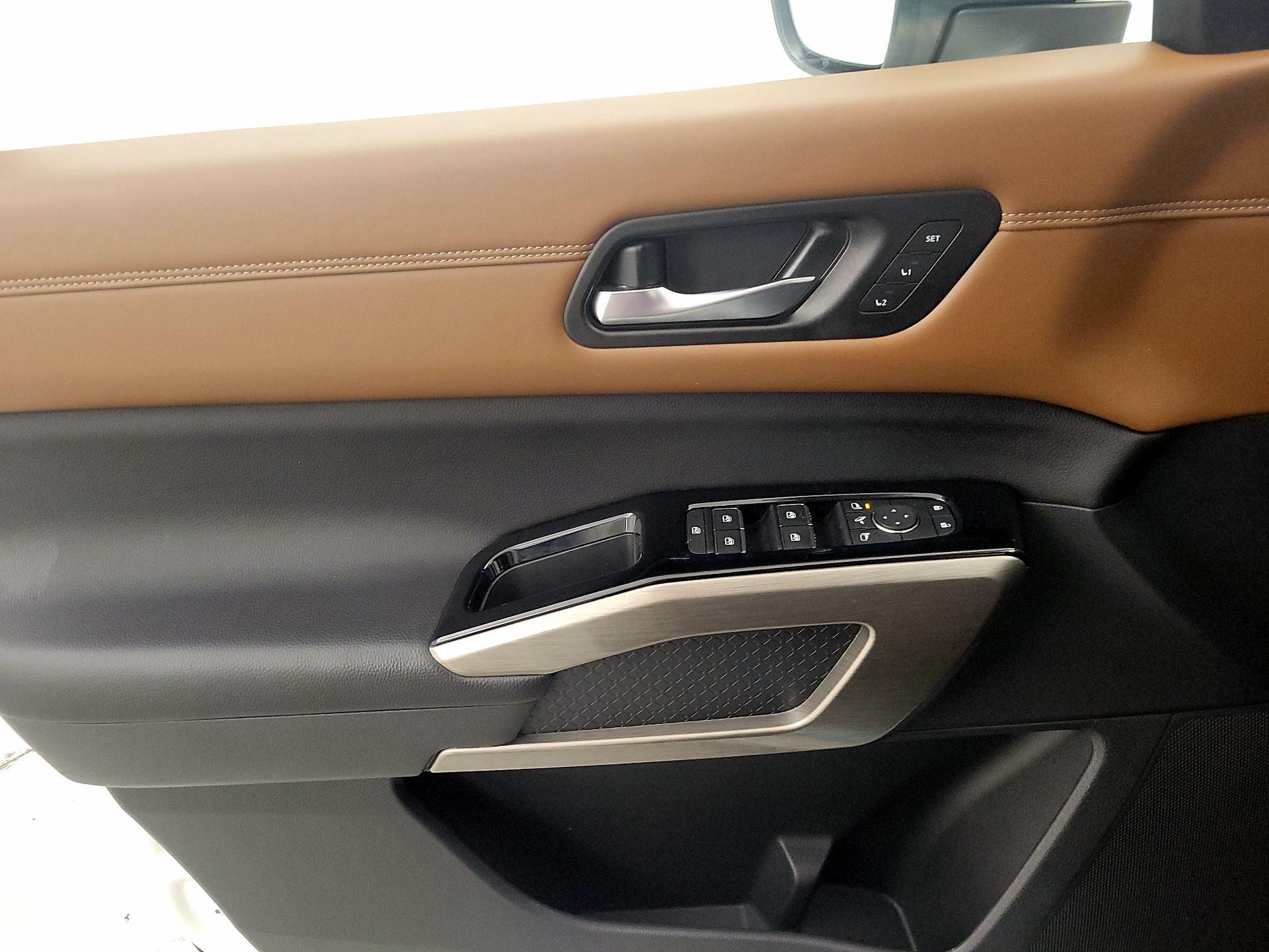 Thumbnail: 2023 Nissan Pathfinder - 12