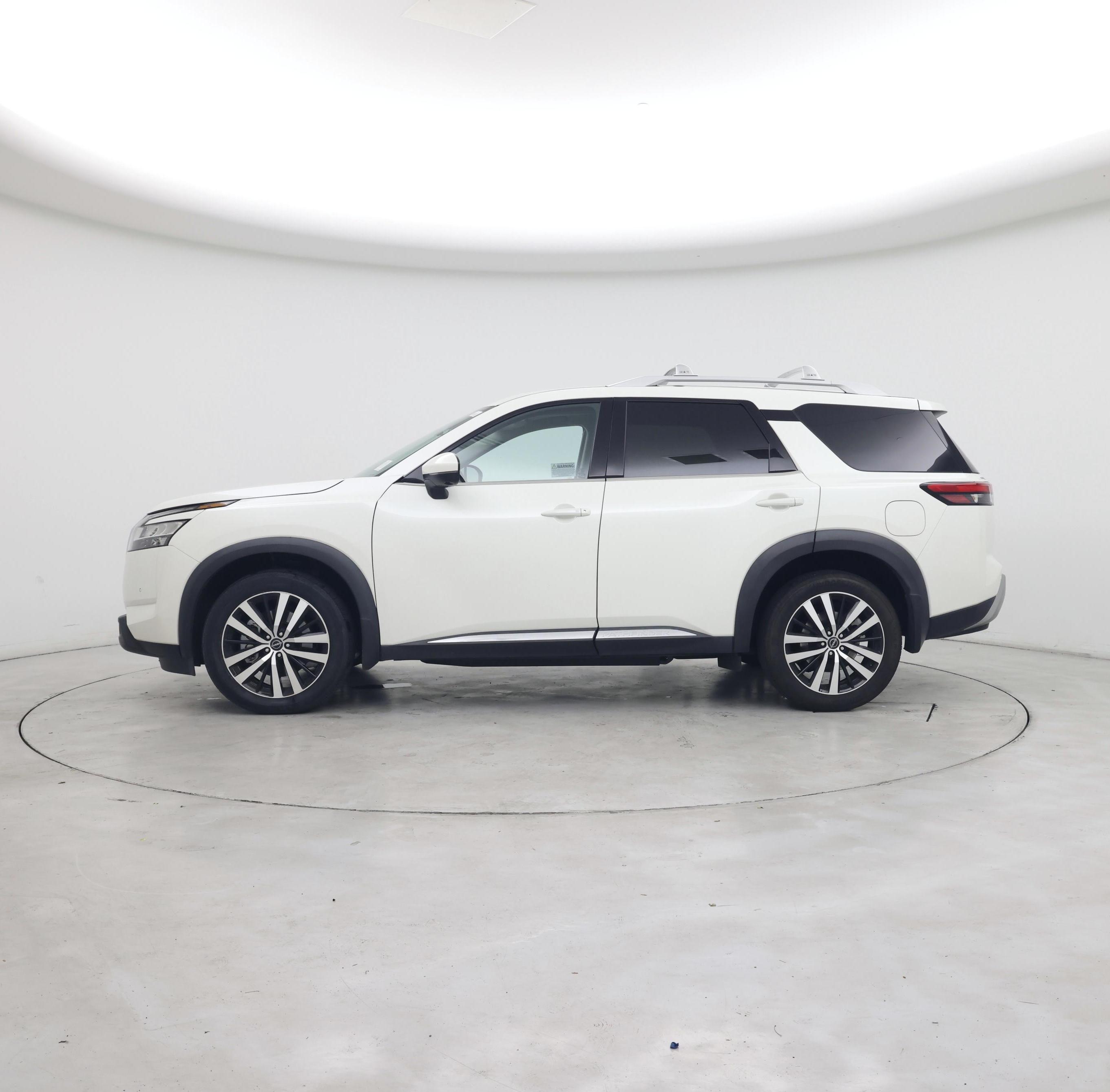 Thumbnail: 2023 Nissan Pathfinder - 3