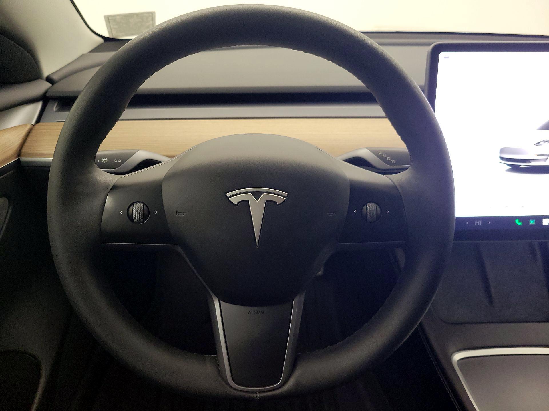 Thumbnail: 2023 Tesla Model 3 - 10