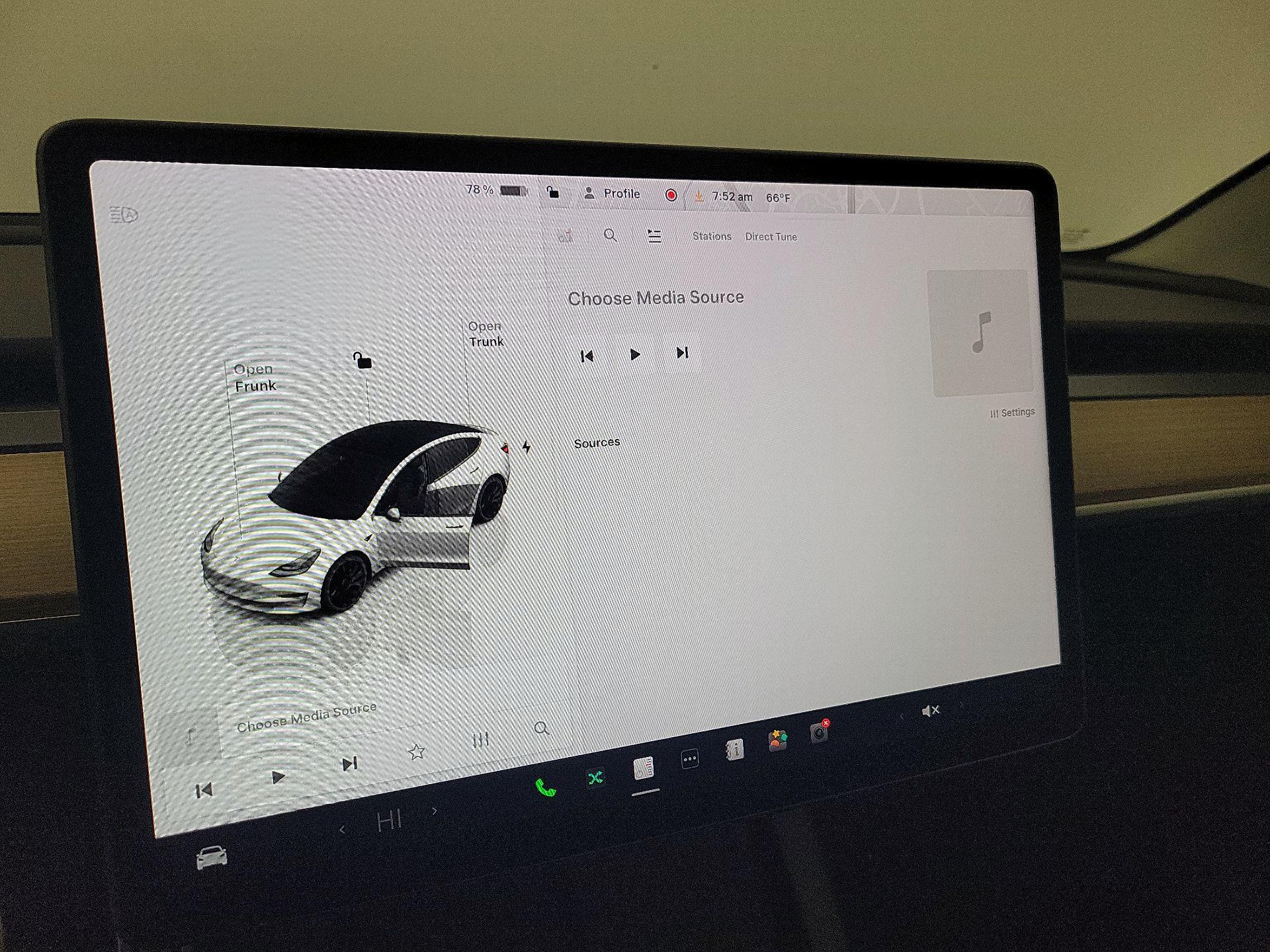 Thumbnail: 2023 Tesla Model 3 - 15