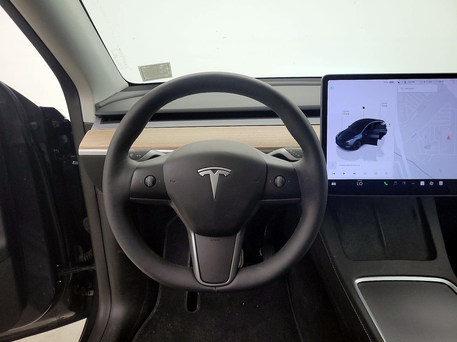 2024 Tesla Model Y Long Range - Photo 11