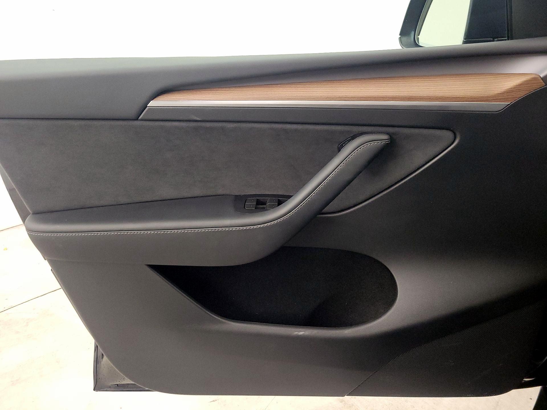 Thumbnail: 2024 Tesla Model Y - 12