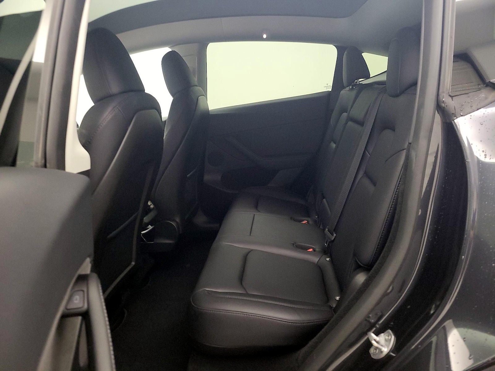 2024 Tesla Model Y Long Range - Photo 19