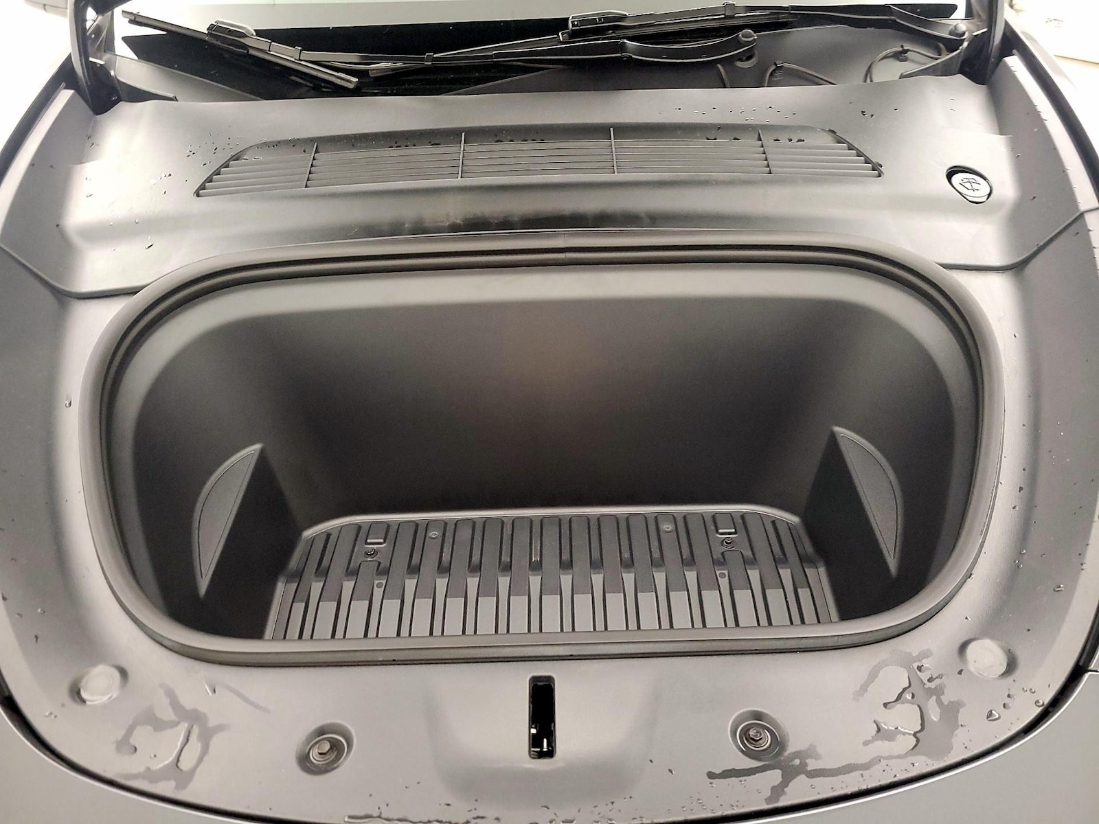 2024 Tesla Model Y Long Range - Photo 21