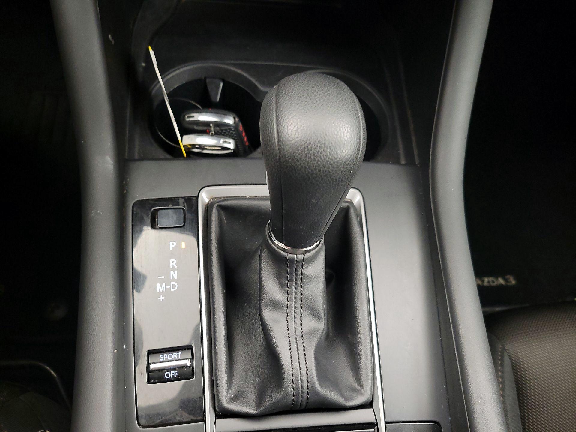 Thumbnail: 2021 Mazda Mazda3 - 17