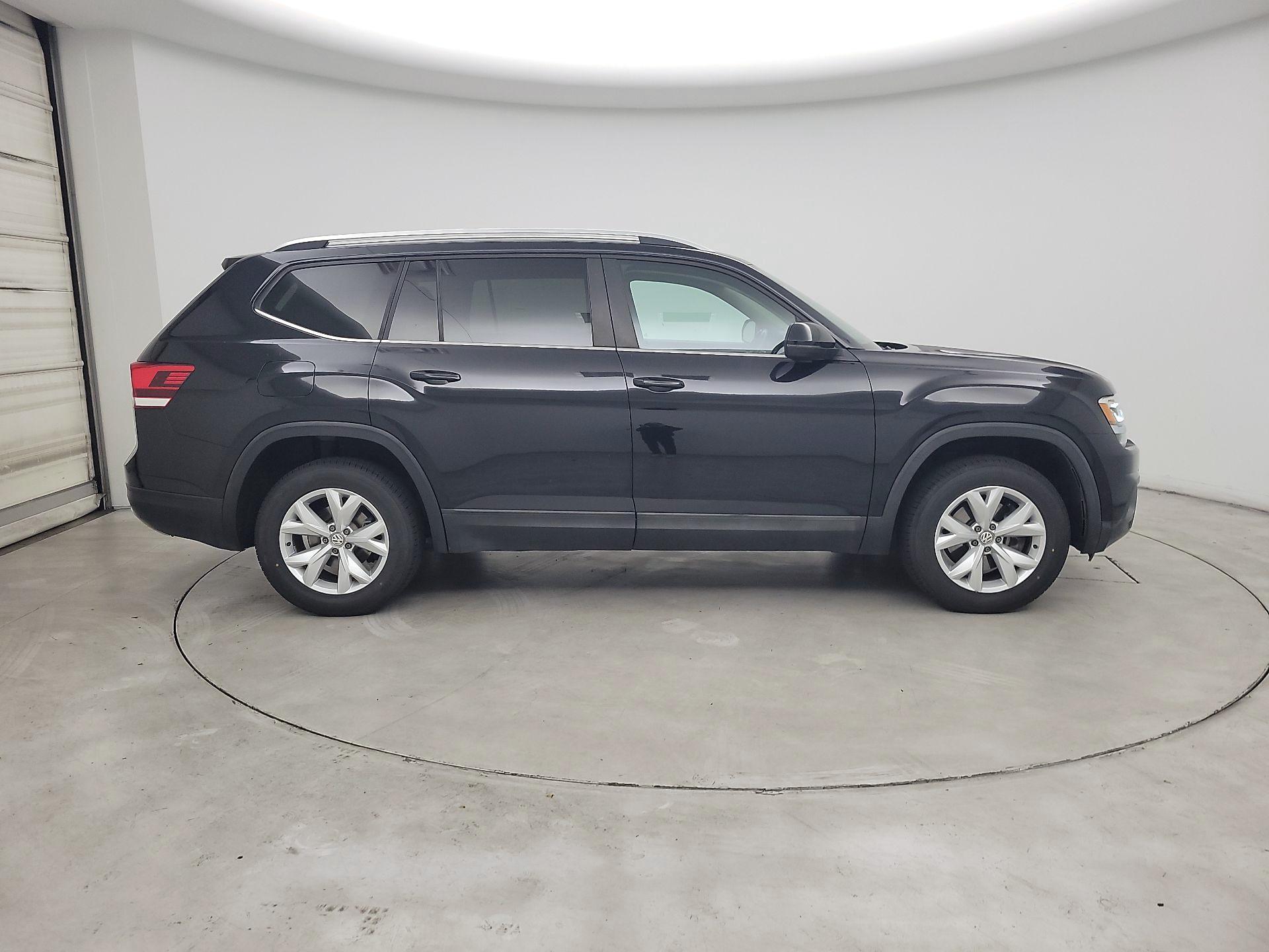 Thumbnail: 2018 Volkswagen Atlas - 4