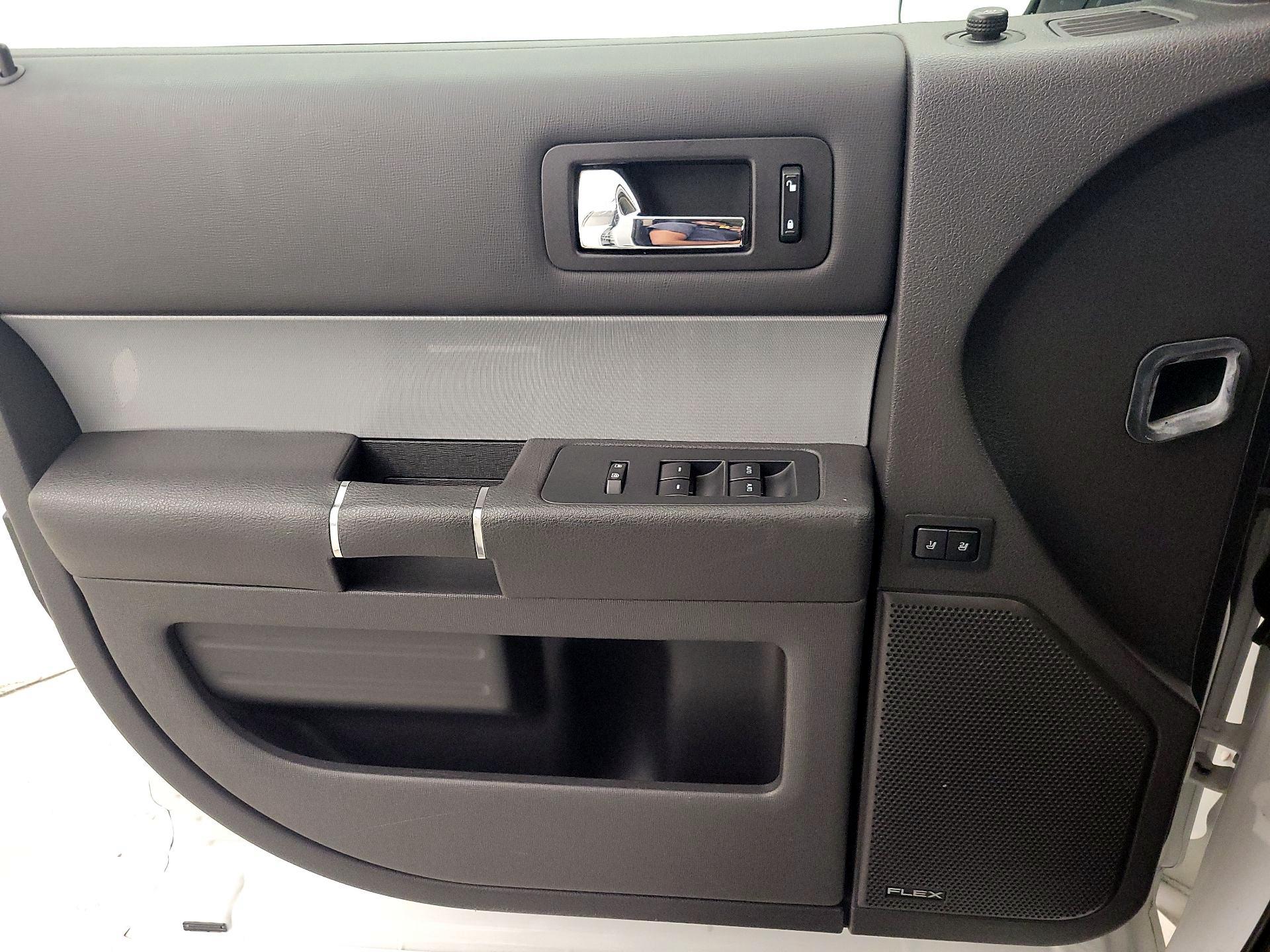 Thumbnail: 2015 Ford Flex - 12