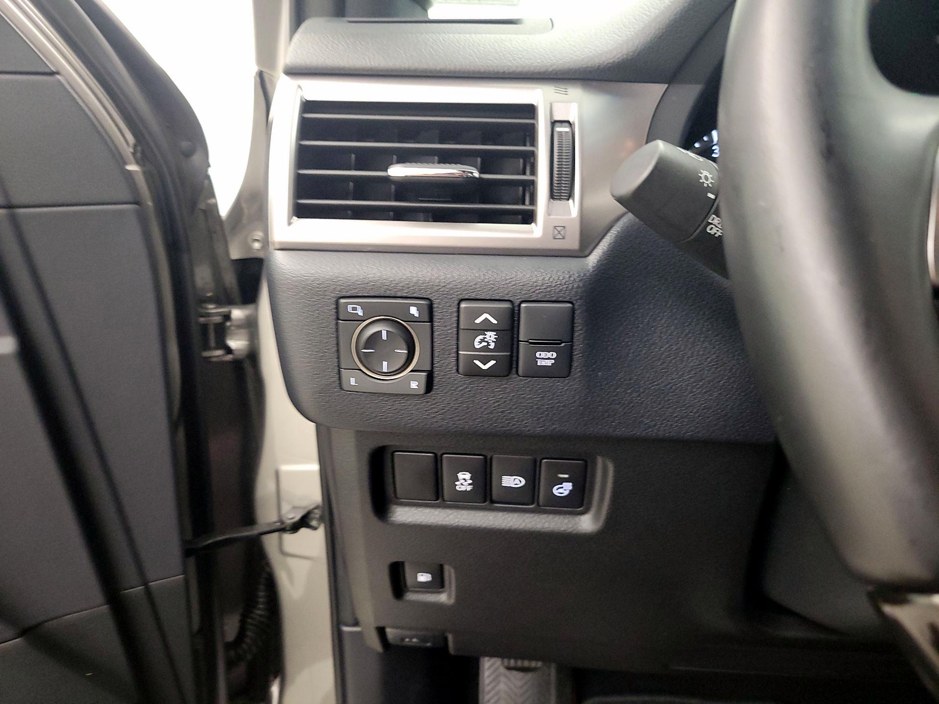 Thumbnail: 2023 Lexus GX - 13
