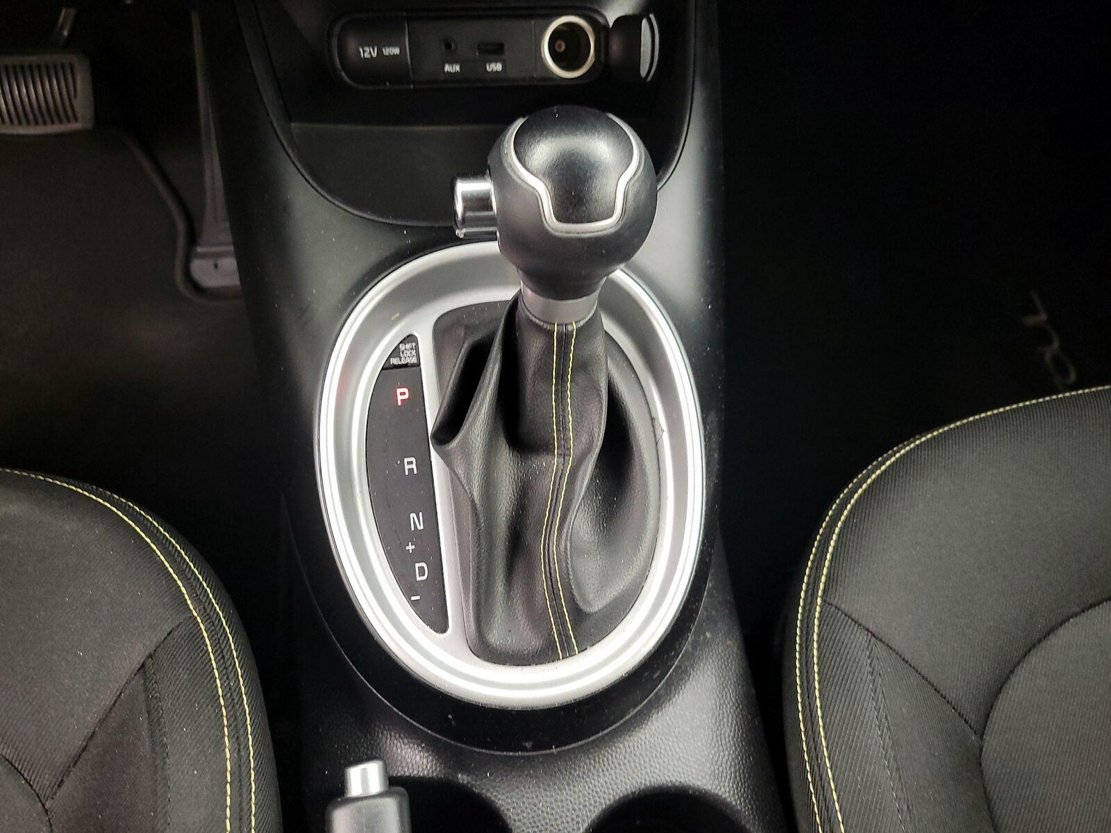 2015 Kia Soul + - Photo 17