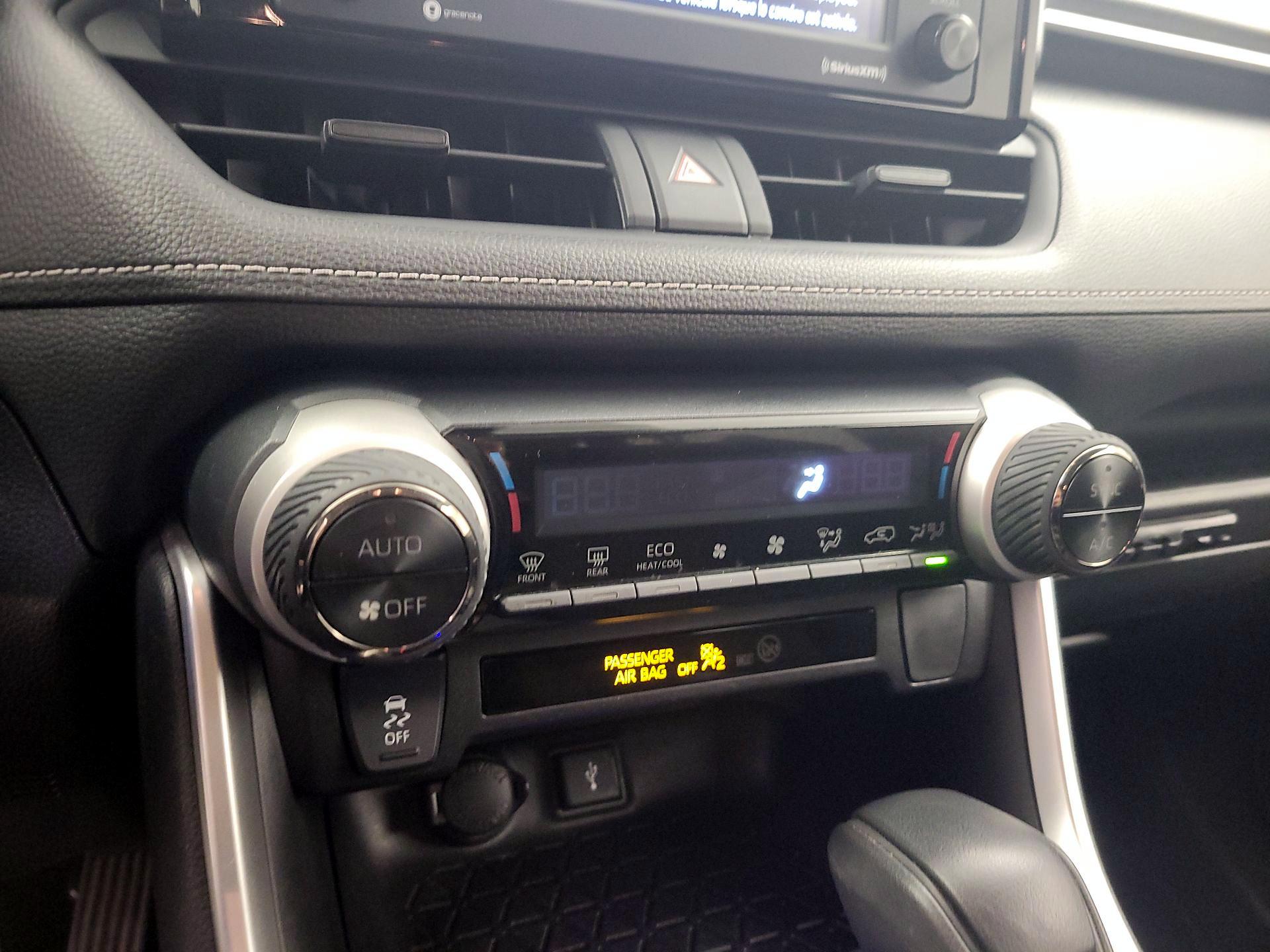 Thumbnail: 2021 Toyota RAV4 - 16