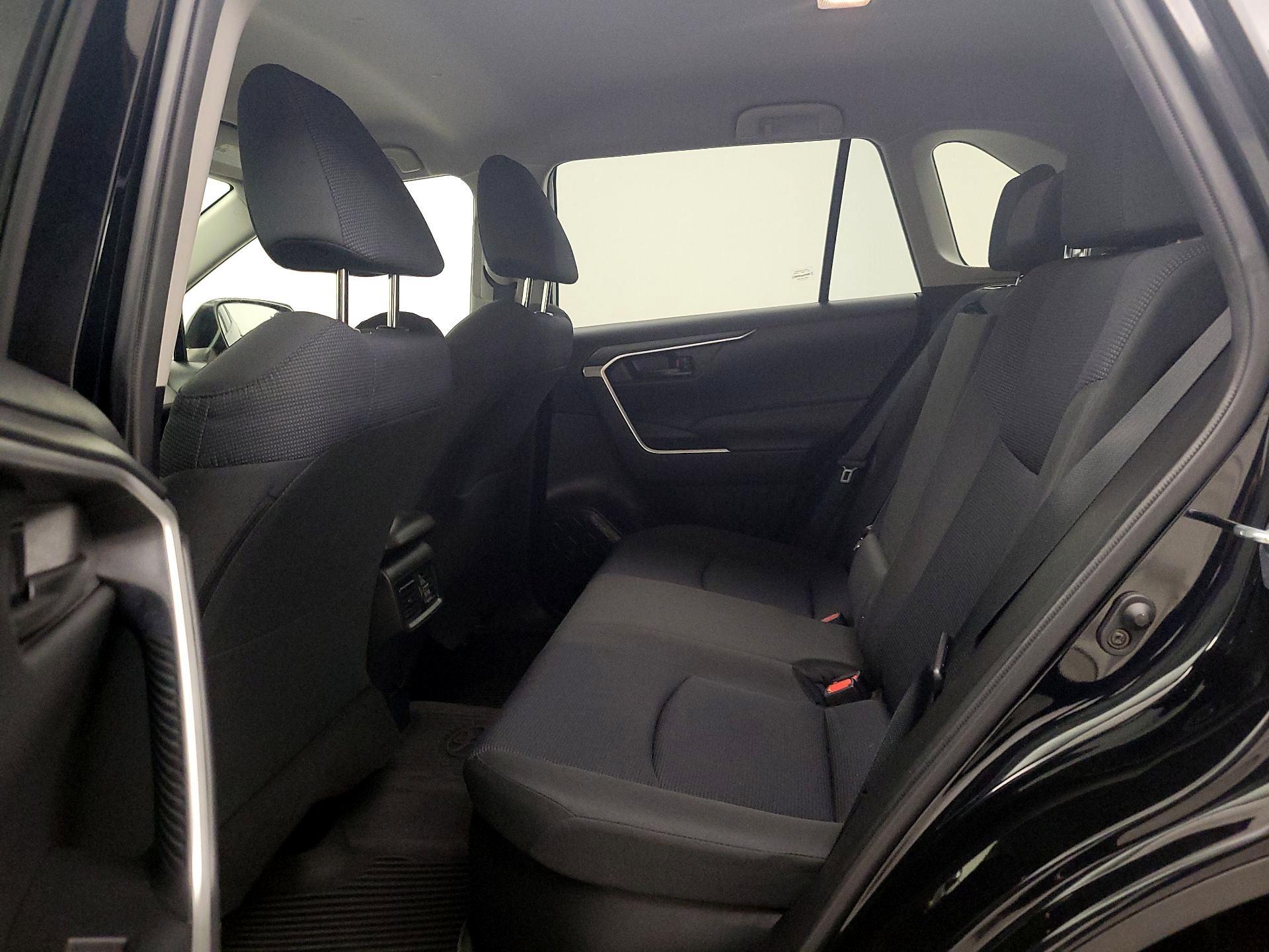 Thumbnail: 2021 Toyota RAV4 - 19