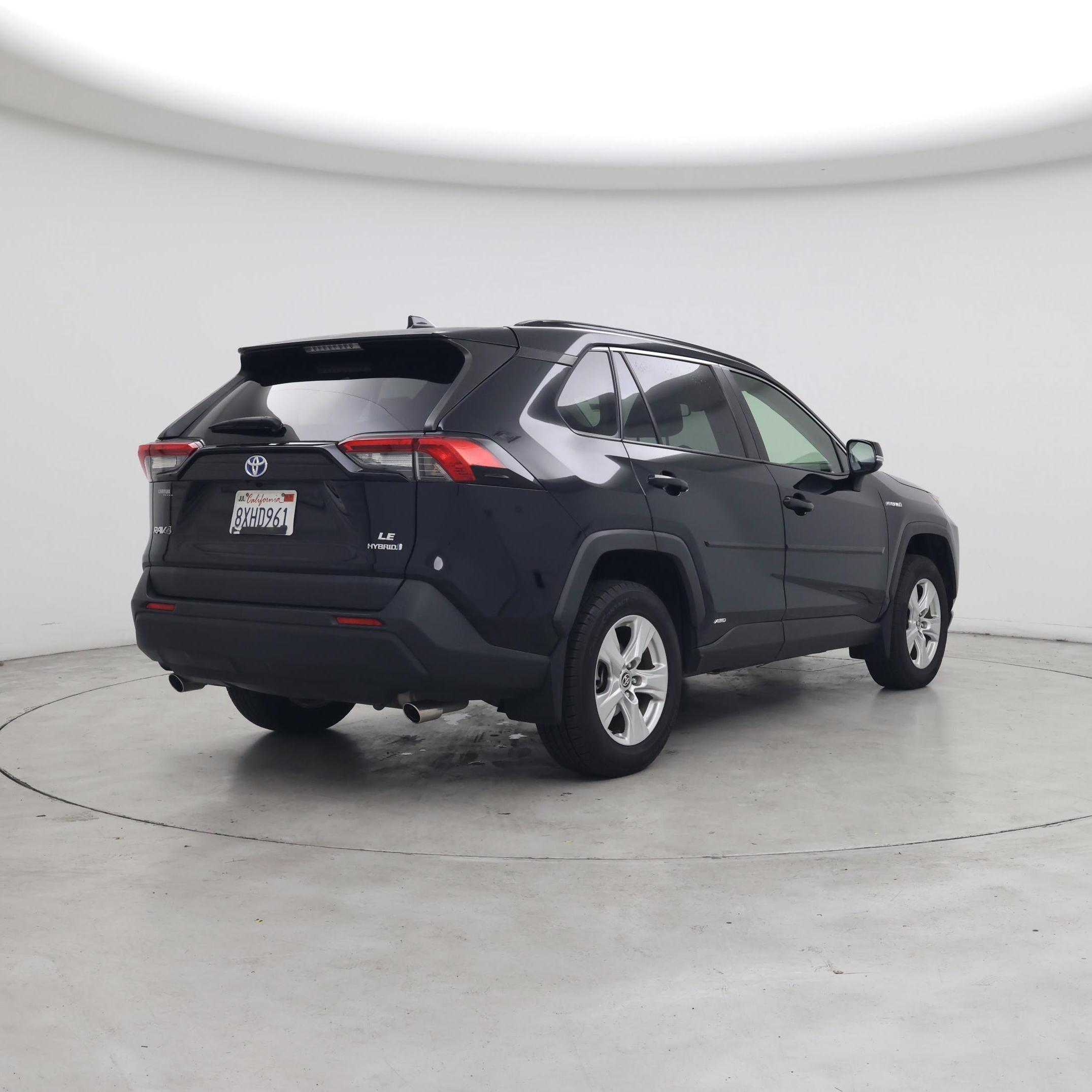 Thumbnail: 2021 Toyota RAV4 - 8
