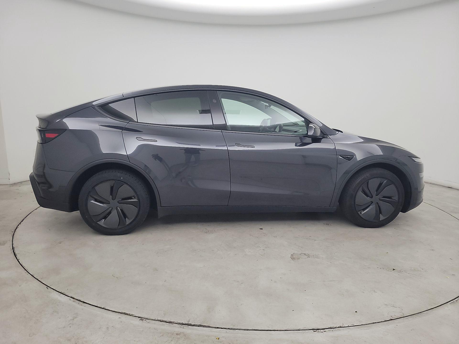 Thumbnail: 2026 Tesla Model Y - 4