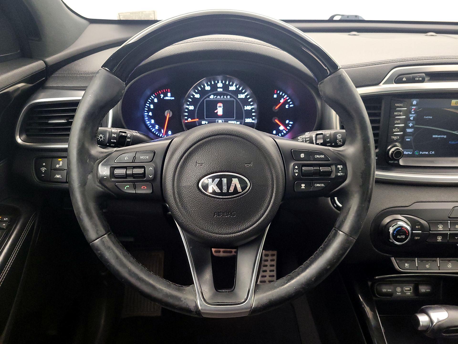 Thumbnail: 2017 Kia Sorento - 10