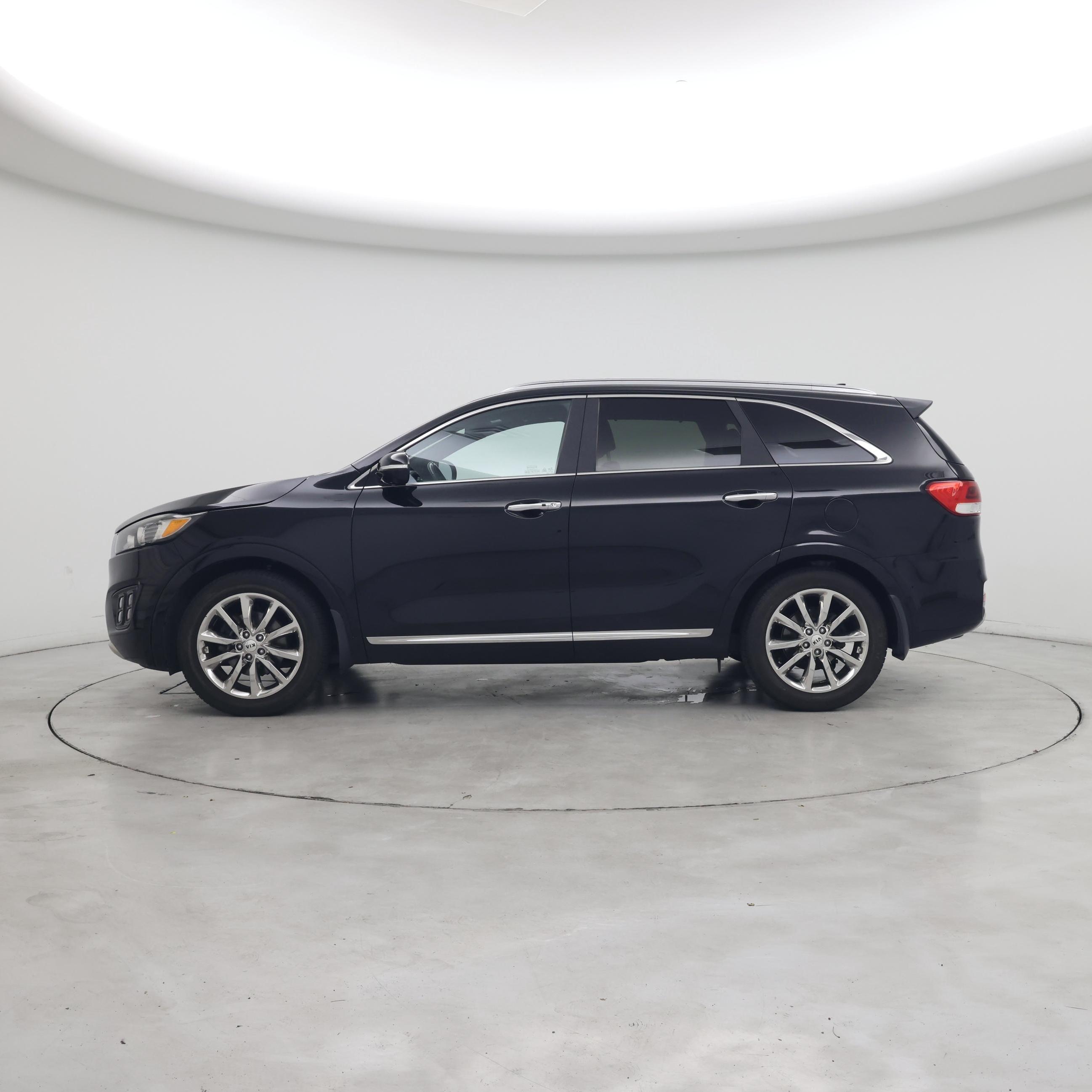 Thumbnail: 2017 Kia Sorento - 3