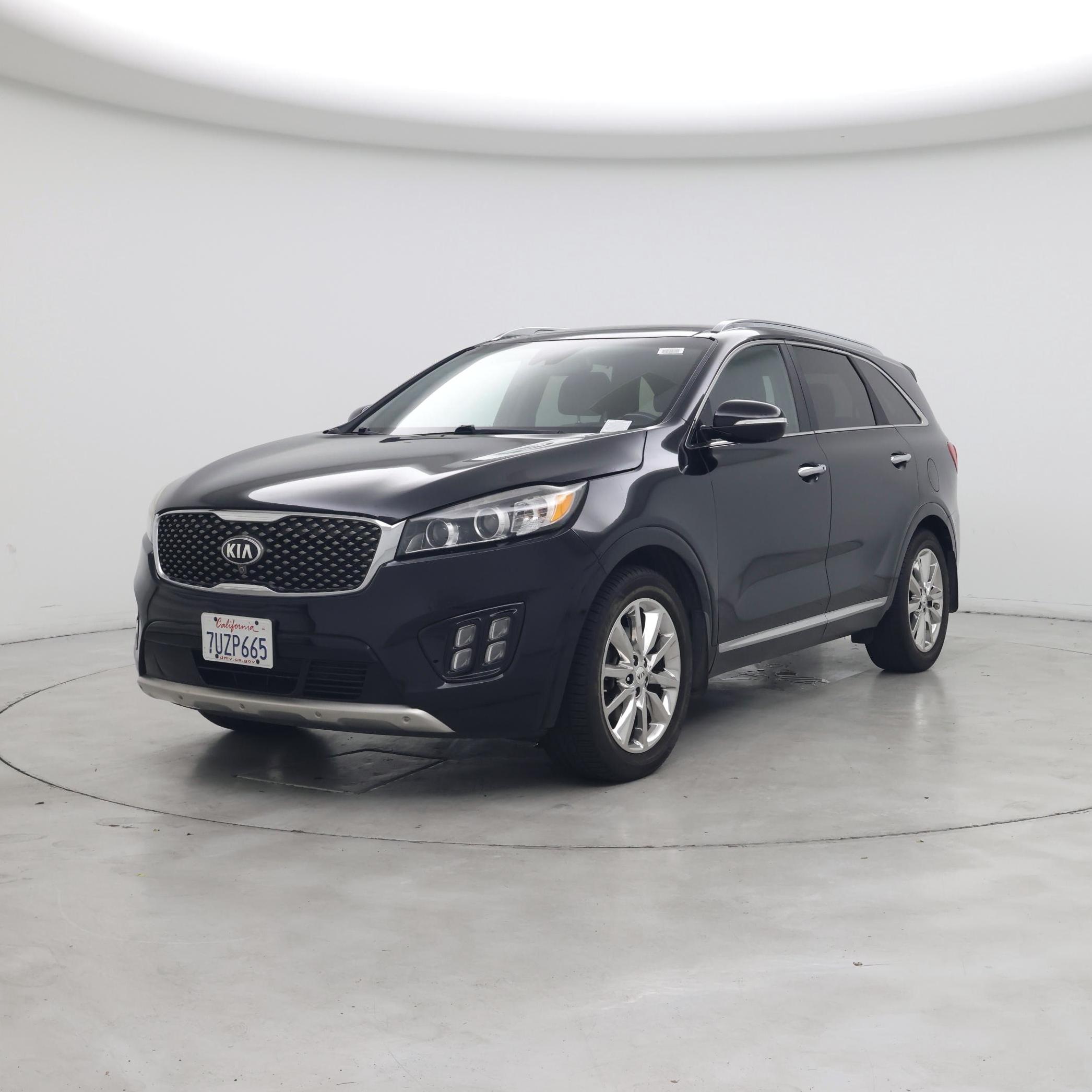 Thumbnail: 2017 Kia Sorento - 4