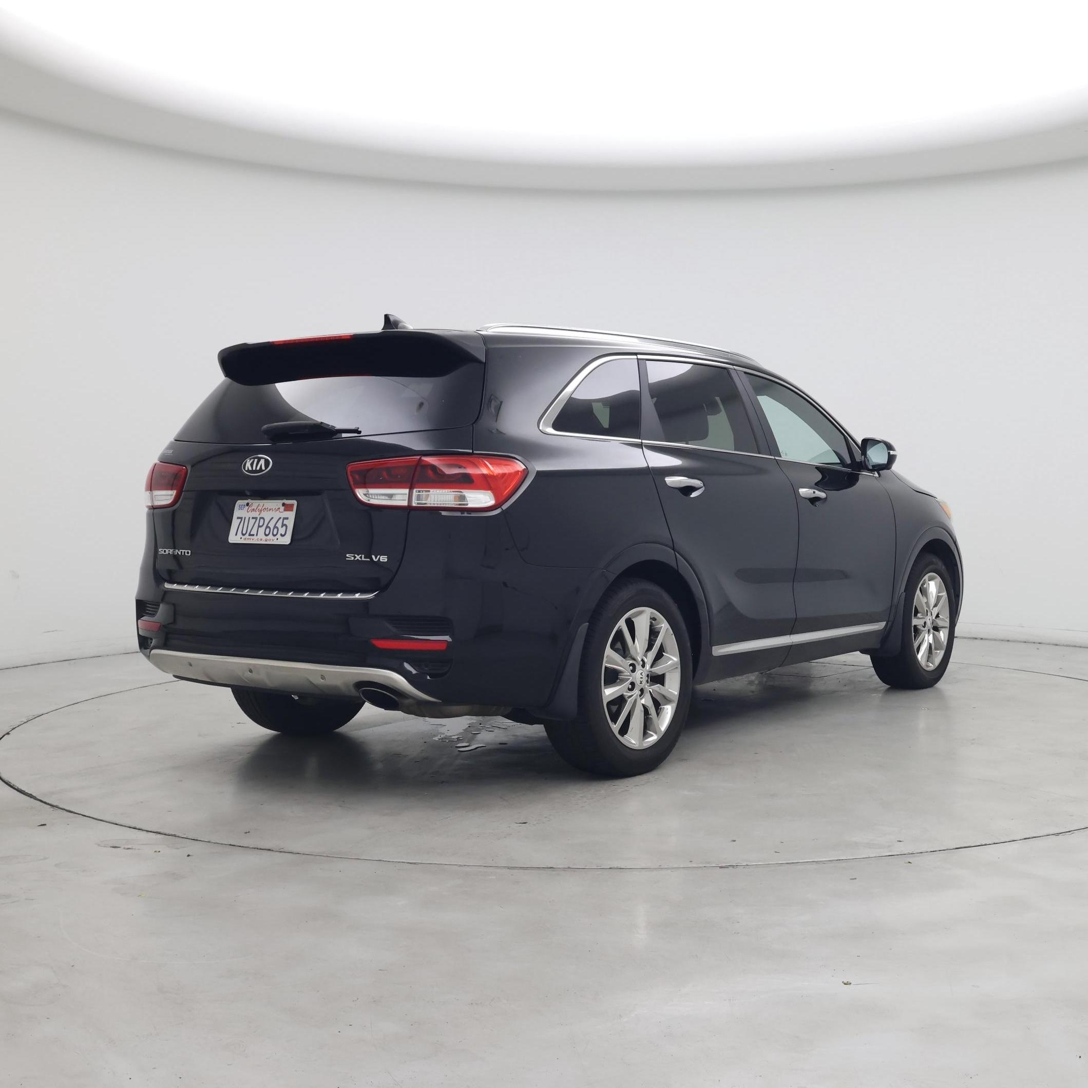 Thumbnail: 2017 Kia Sorento - 8