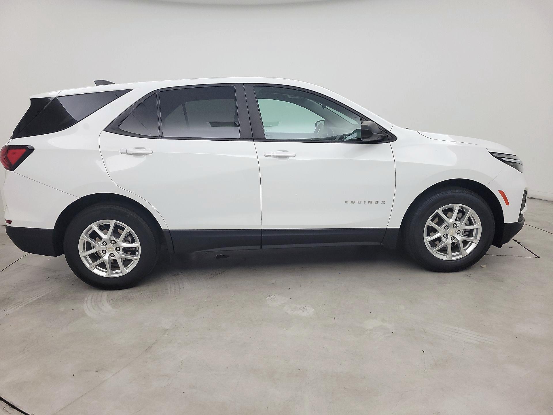 Thumbnail: 2022 Chevrolet Equinox - 4