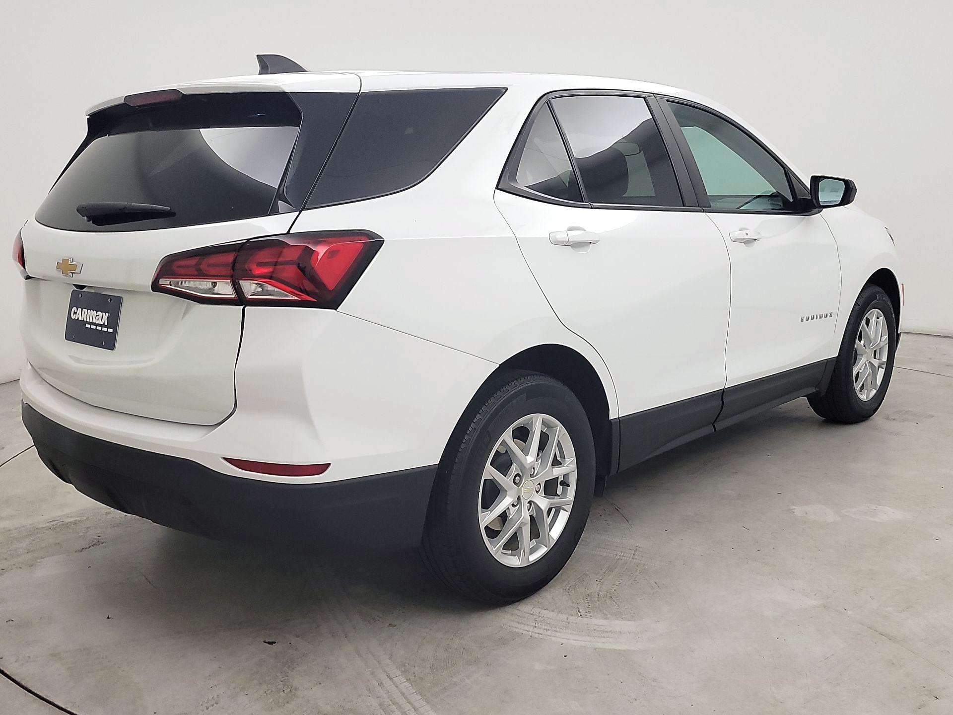Thumbnail: 2022 Chevrolet Equinox - 5