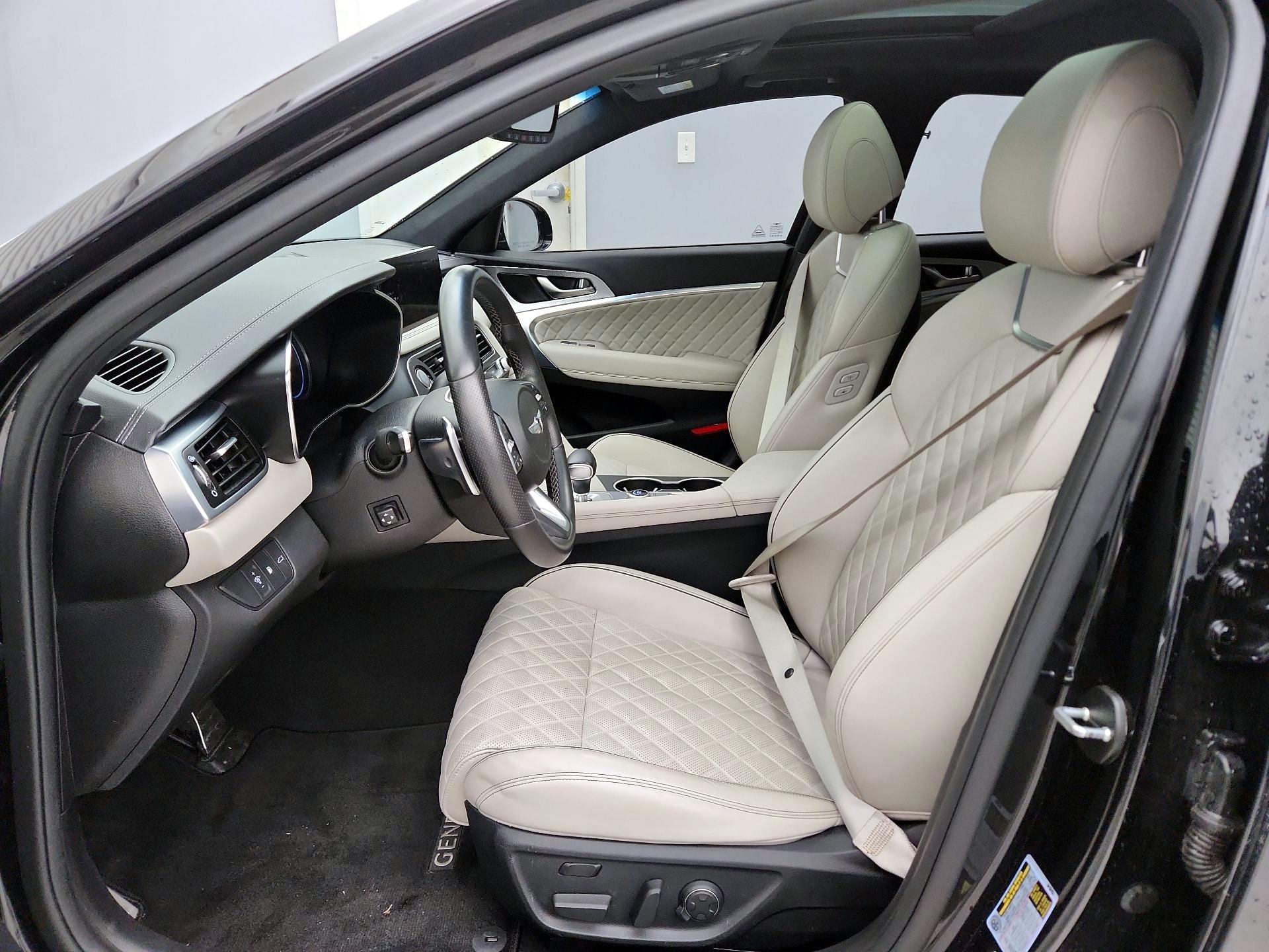 Thumbnail: 2022 Genesis G70 - 11