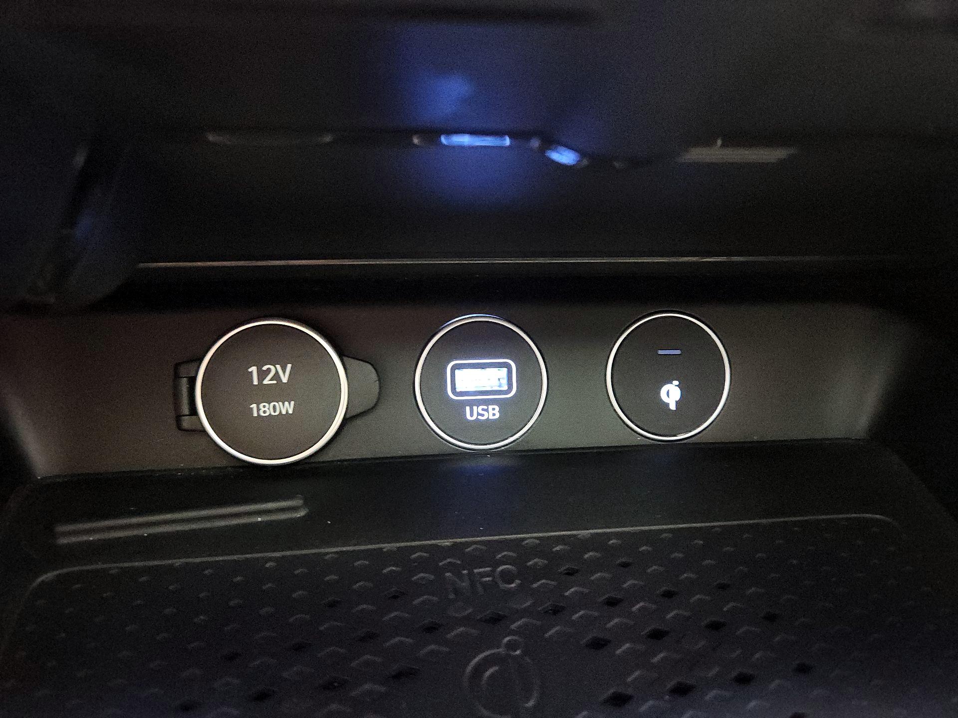 Thumbnail: 2022 Genesis G70 - 19