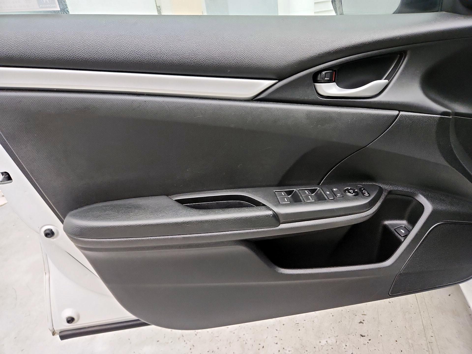 Thumbnail: 2019 Honda Civic - 12