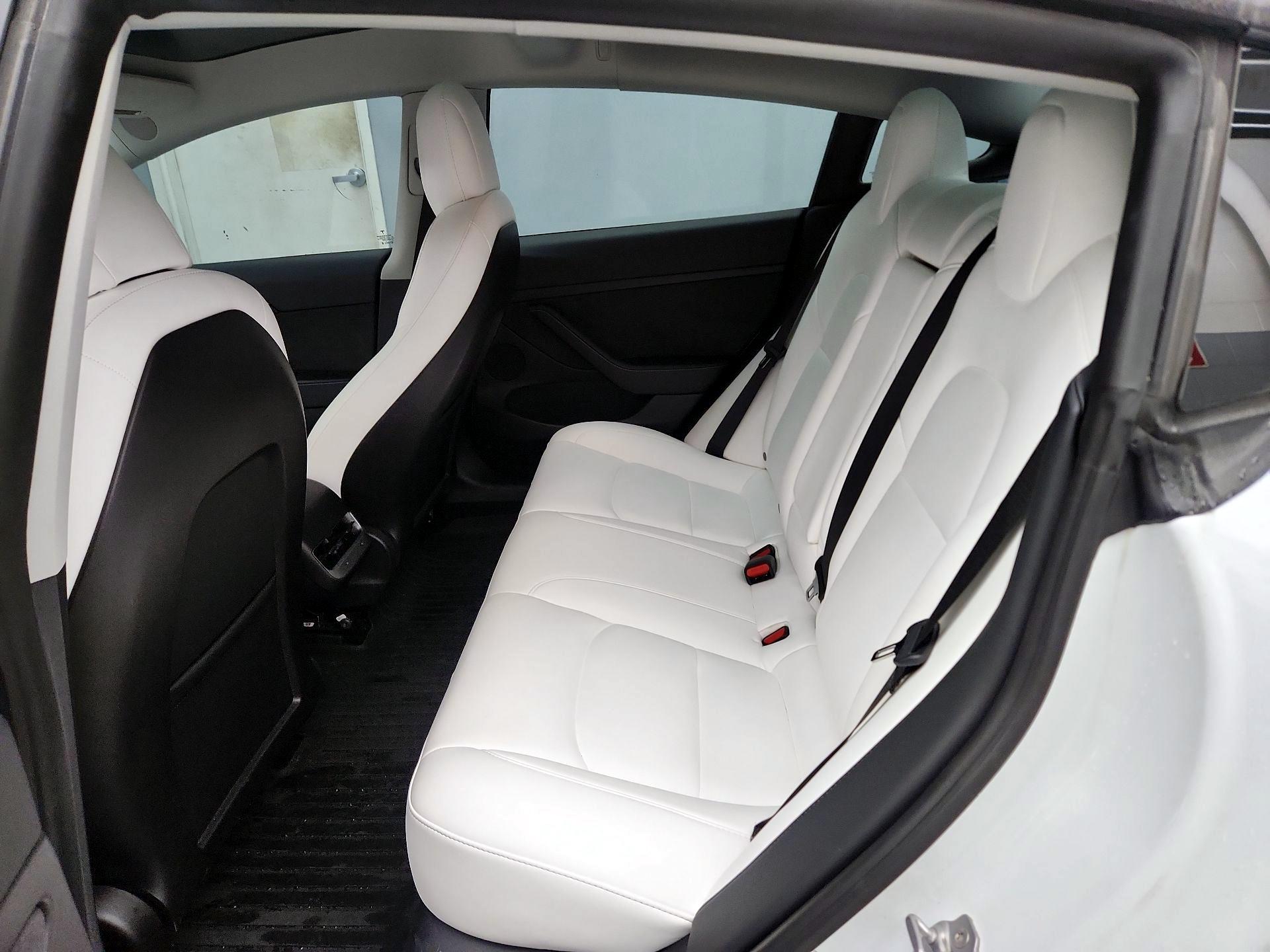 Thumbnail: 2021 Tesla Model 3 - 19