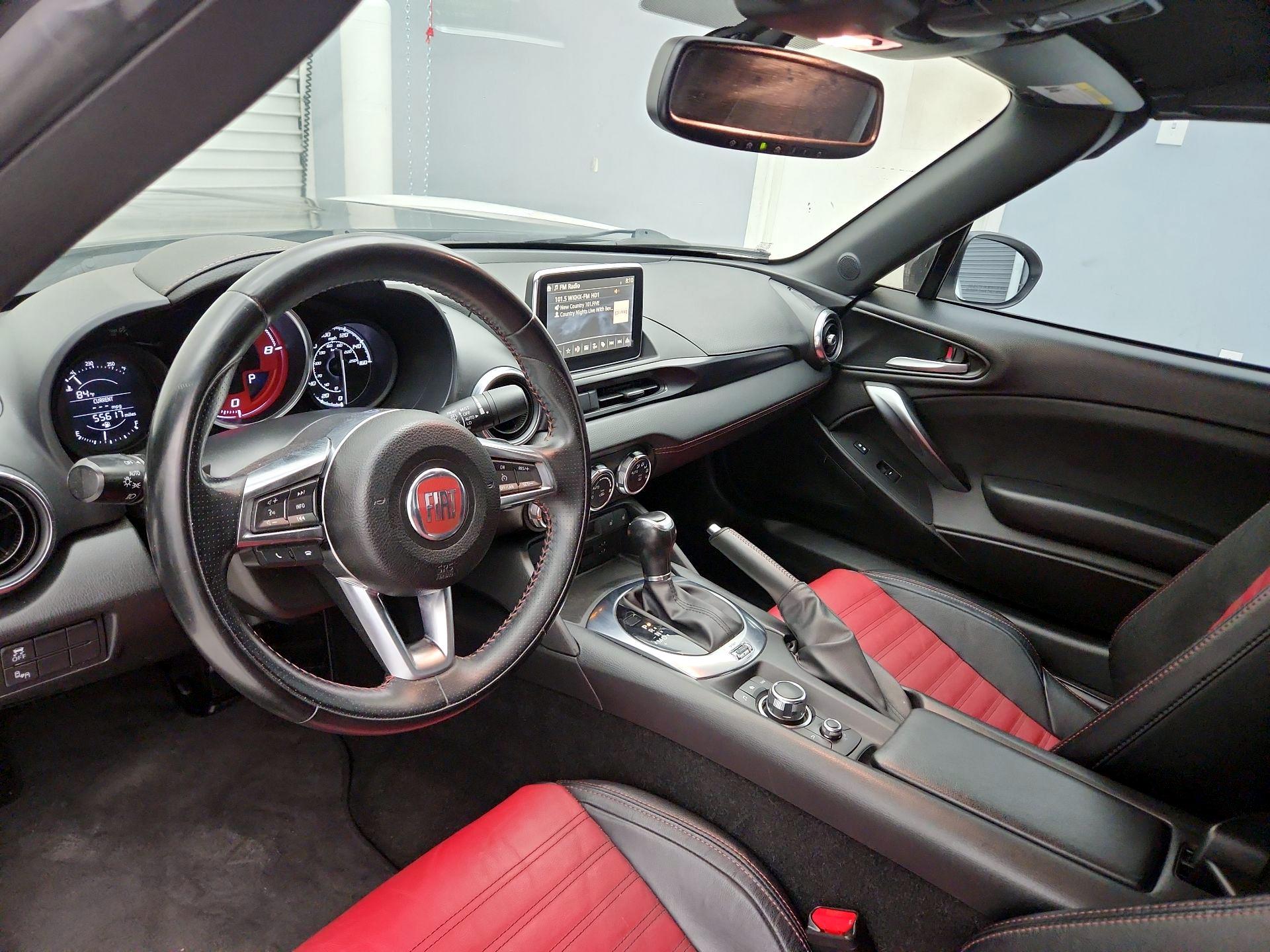 Thumbnail: 2017 Fiat 124 Spider - 9