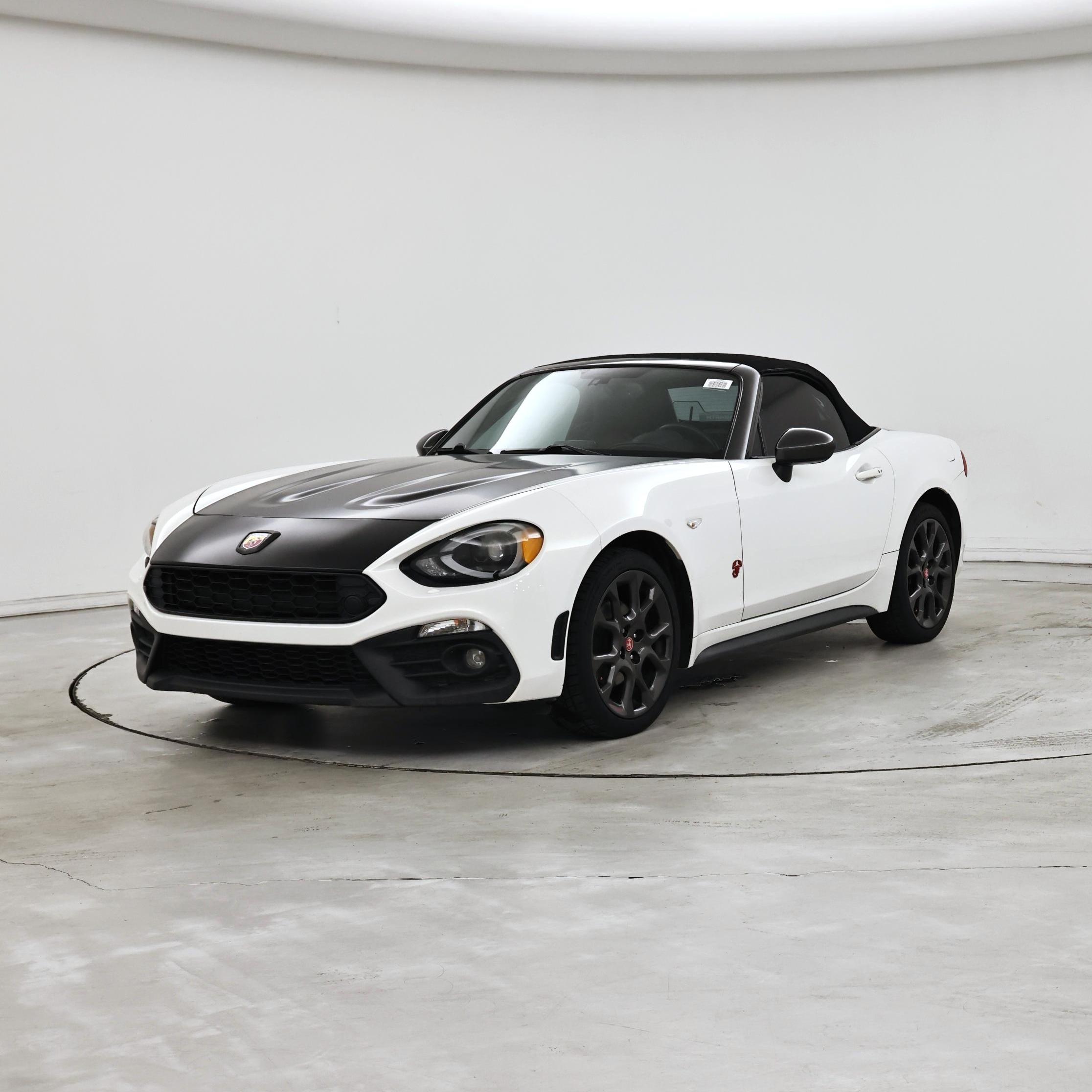 Thumbnail: 2017 Fiat 124 Spider - 4