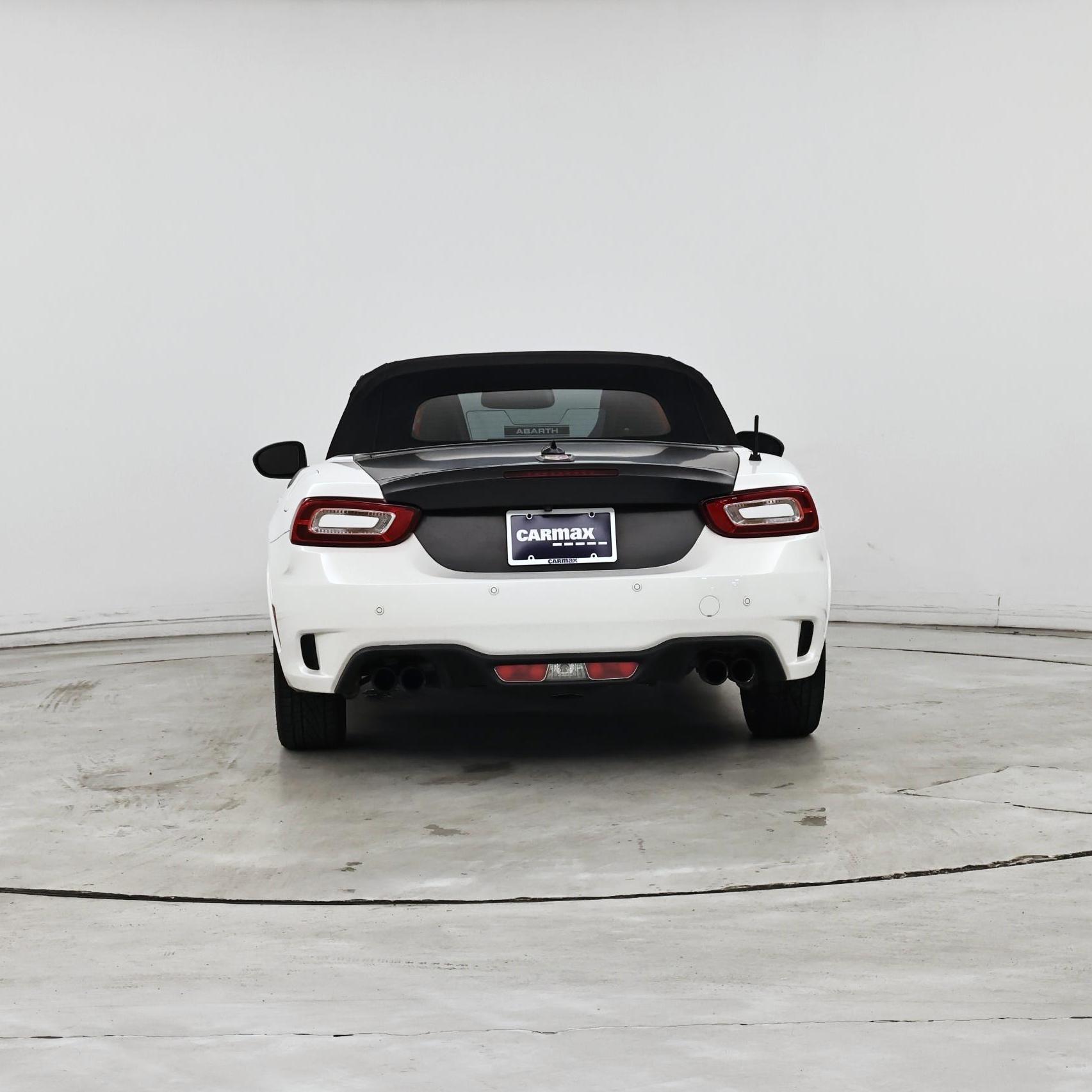 Thumbnail: 2017 Fiat 124 Spider - 6