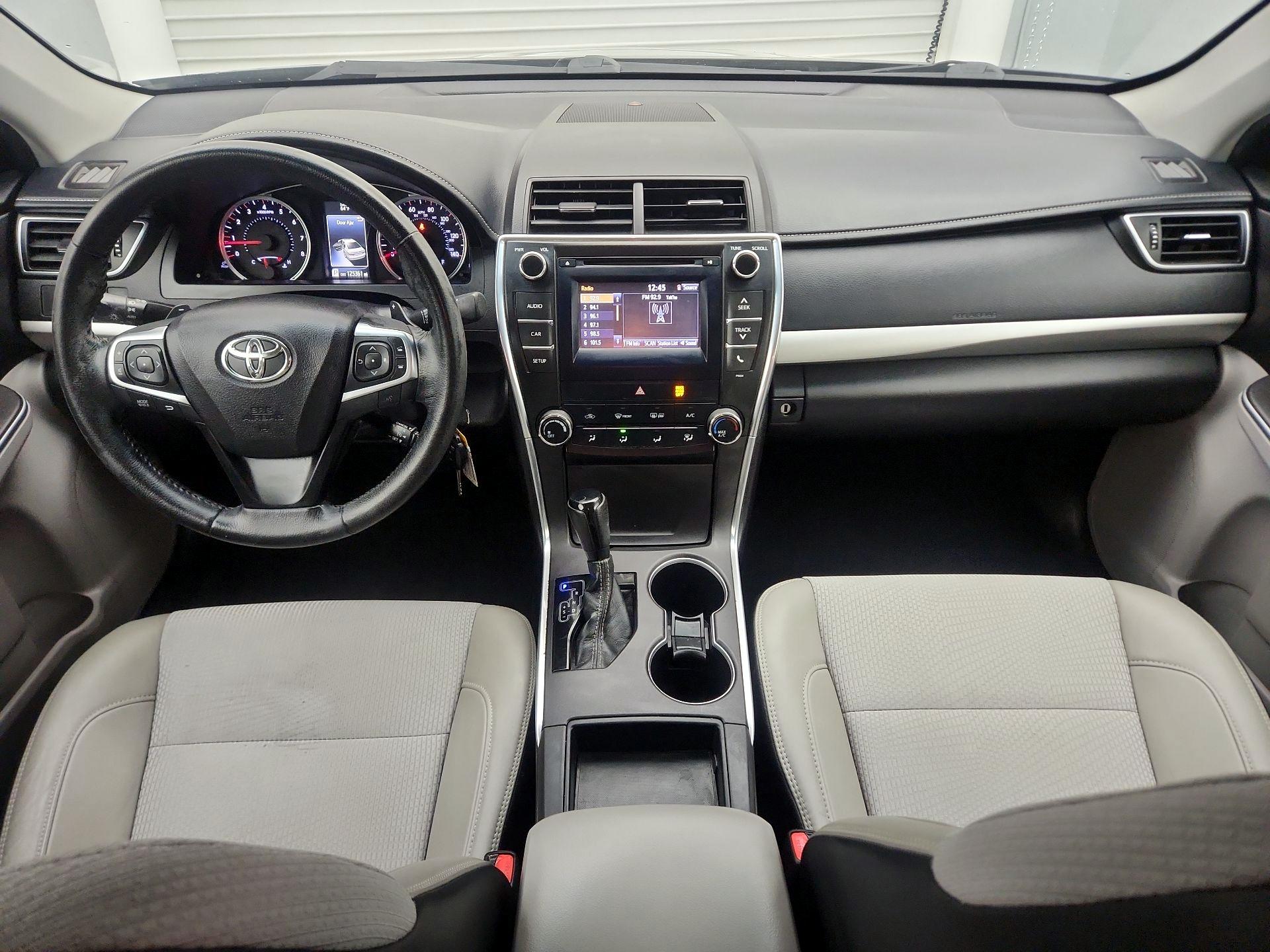 Thumbnail: 2016 Toyota Camry - 9